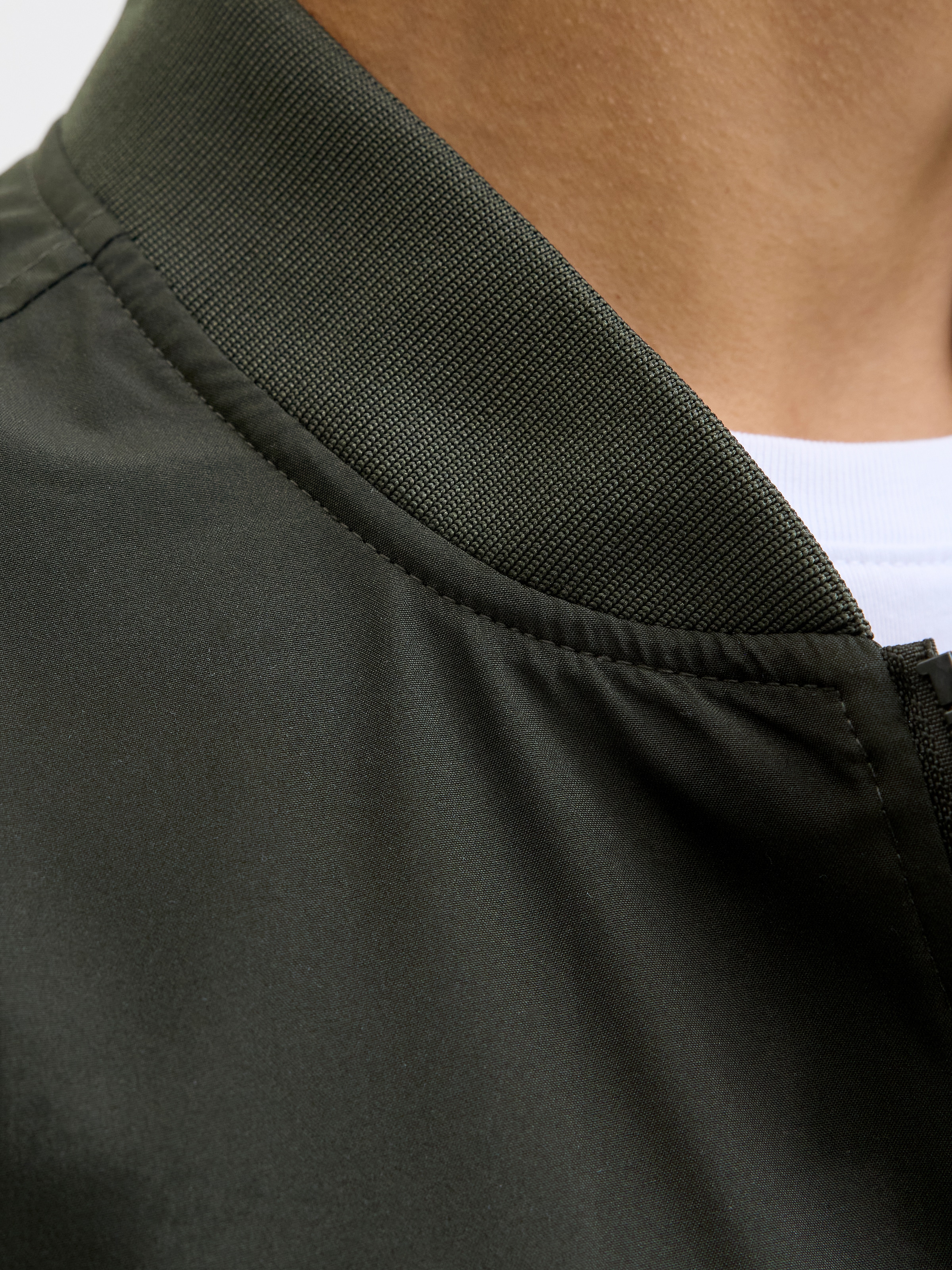 Jack & Jones Veste bomber »JJECHARGE BOMBER JACKET NOOS« ohne Kapuze mit Rippbündchen