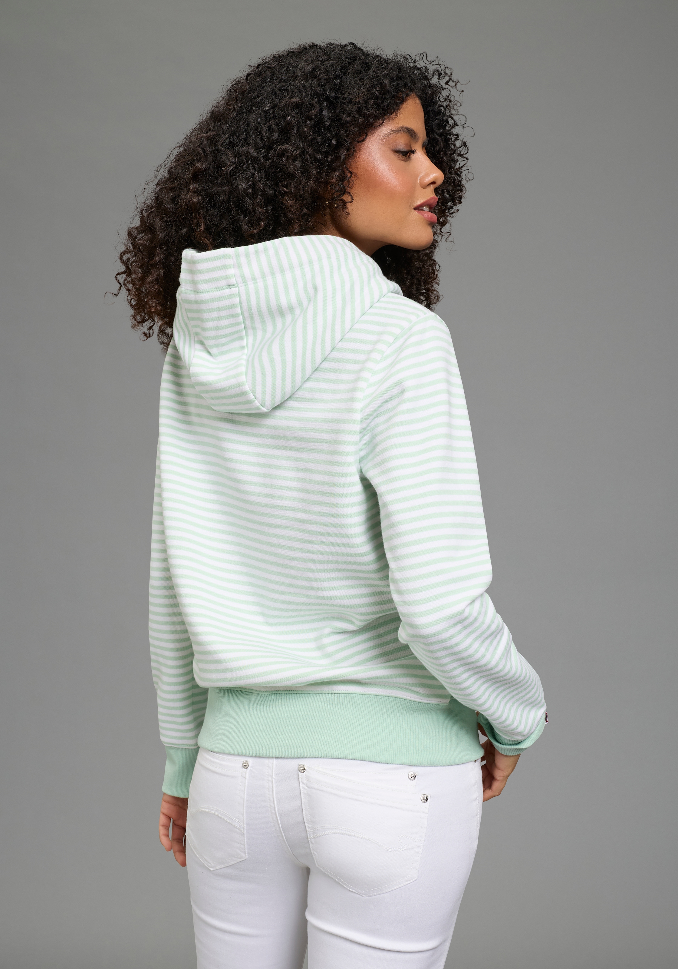 KangaROOS Kapuzensweatshirt , casual Stil, mit Kapuze und Kordelzug, bequeme Passform, Langarm
