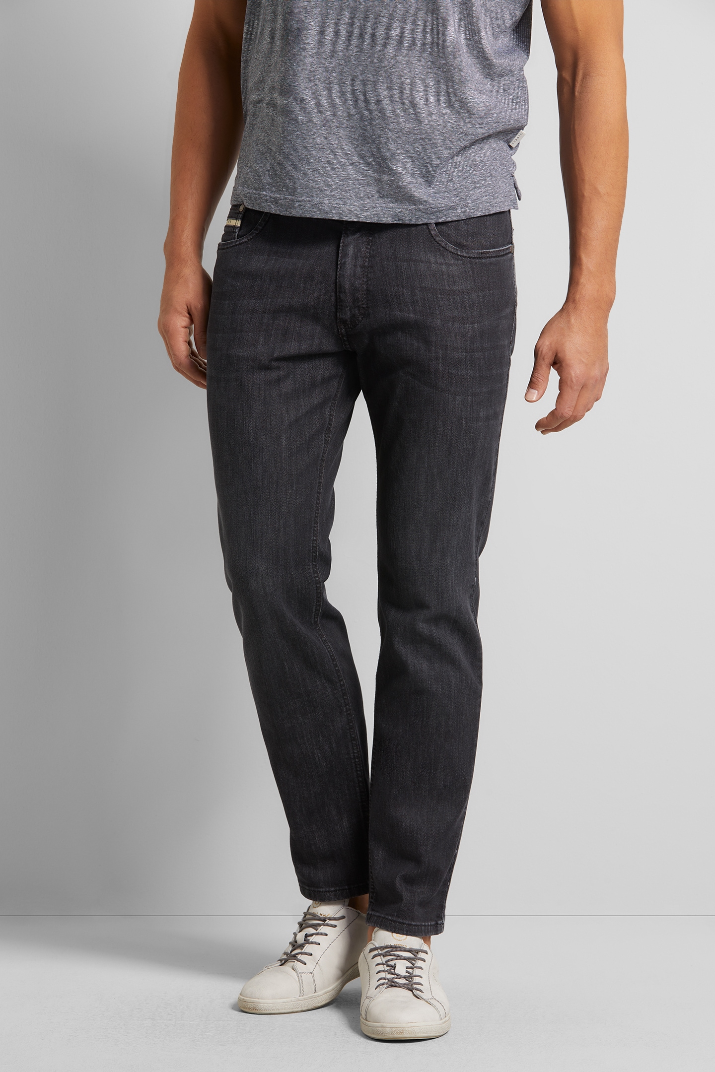 bugatti 5-Pocket-Jeans, mit einem leichten Used Look kaufen