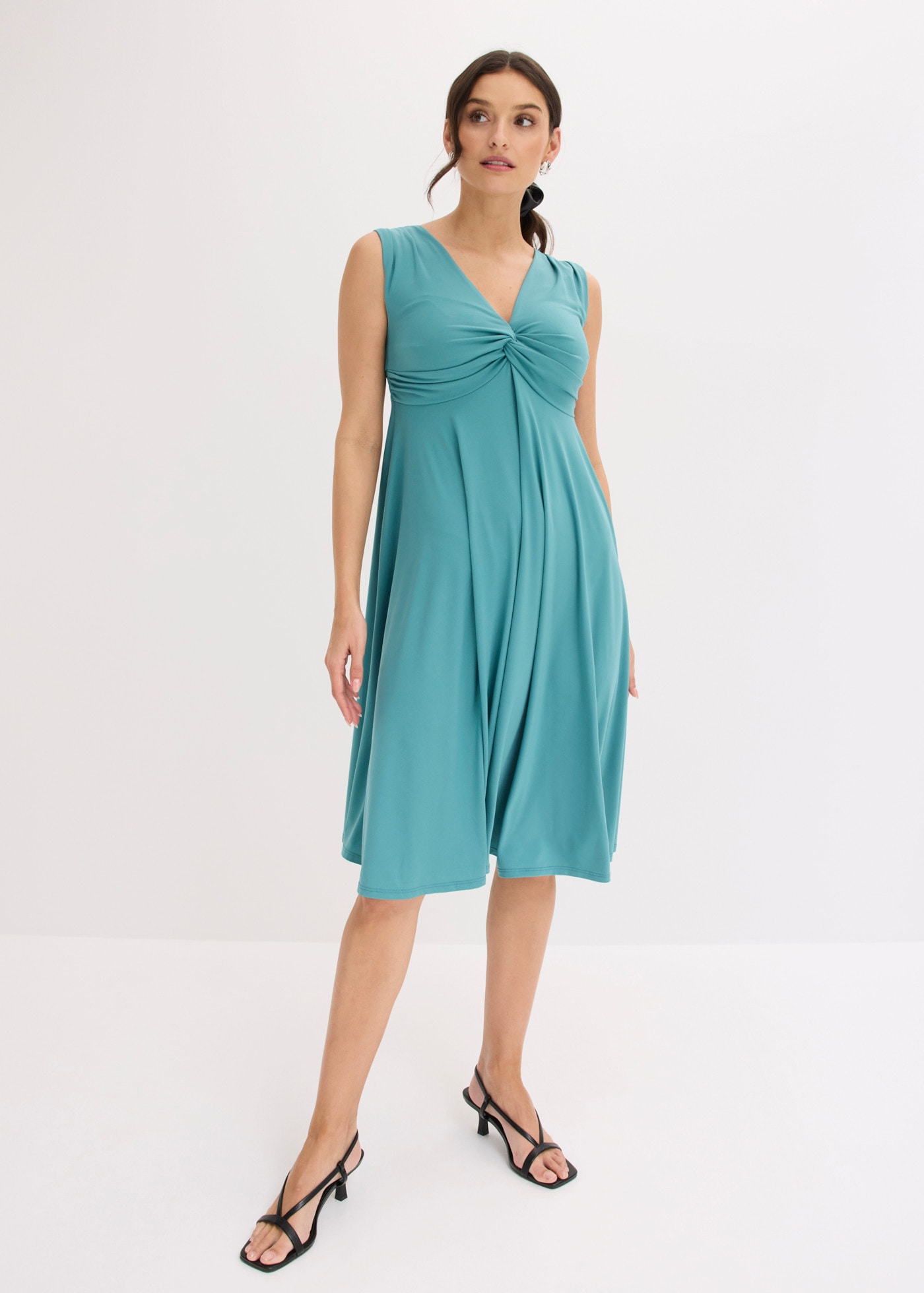 Image of bonprix Shirtkleid ohne Ärmel, mit Smock-Einsatz hinten, aus Polyester und Elasthan