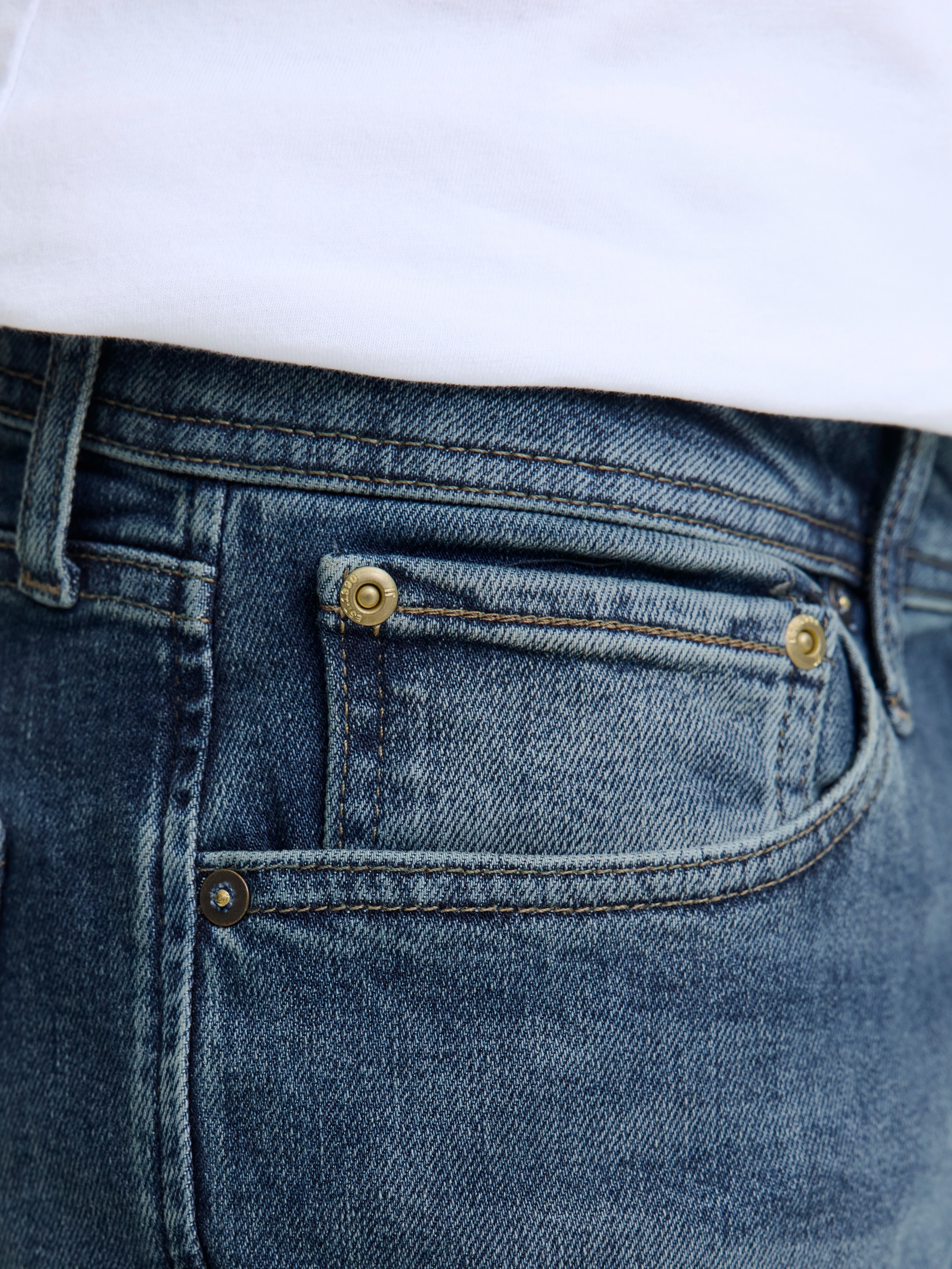 Jack & Jones Regular-fit-Jeans »JJICLARK mit Used-Look und Stretch für den Alltag« mit Abriebeffekten