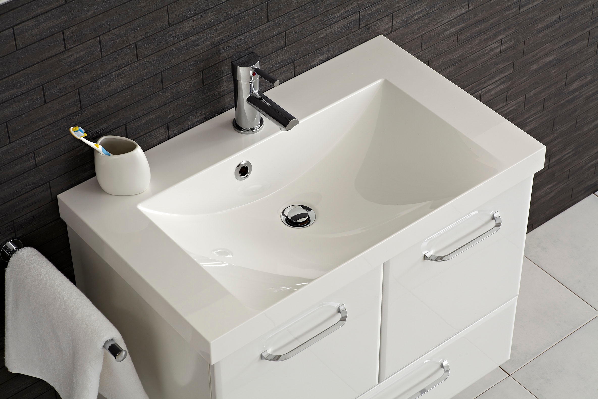 Saphir Waschtisch »Quickset Mineralmarmor-Waschtisch mit Unterschrank, 74 cm breit« Wachplatz, Griffe Chrom Glanz, inkl. Türdämpfer, 2 Türen, 1 Schublade