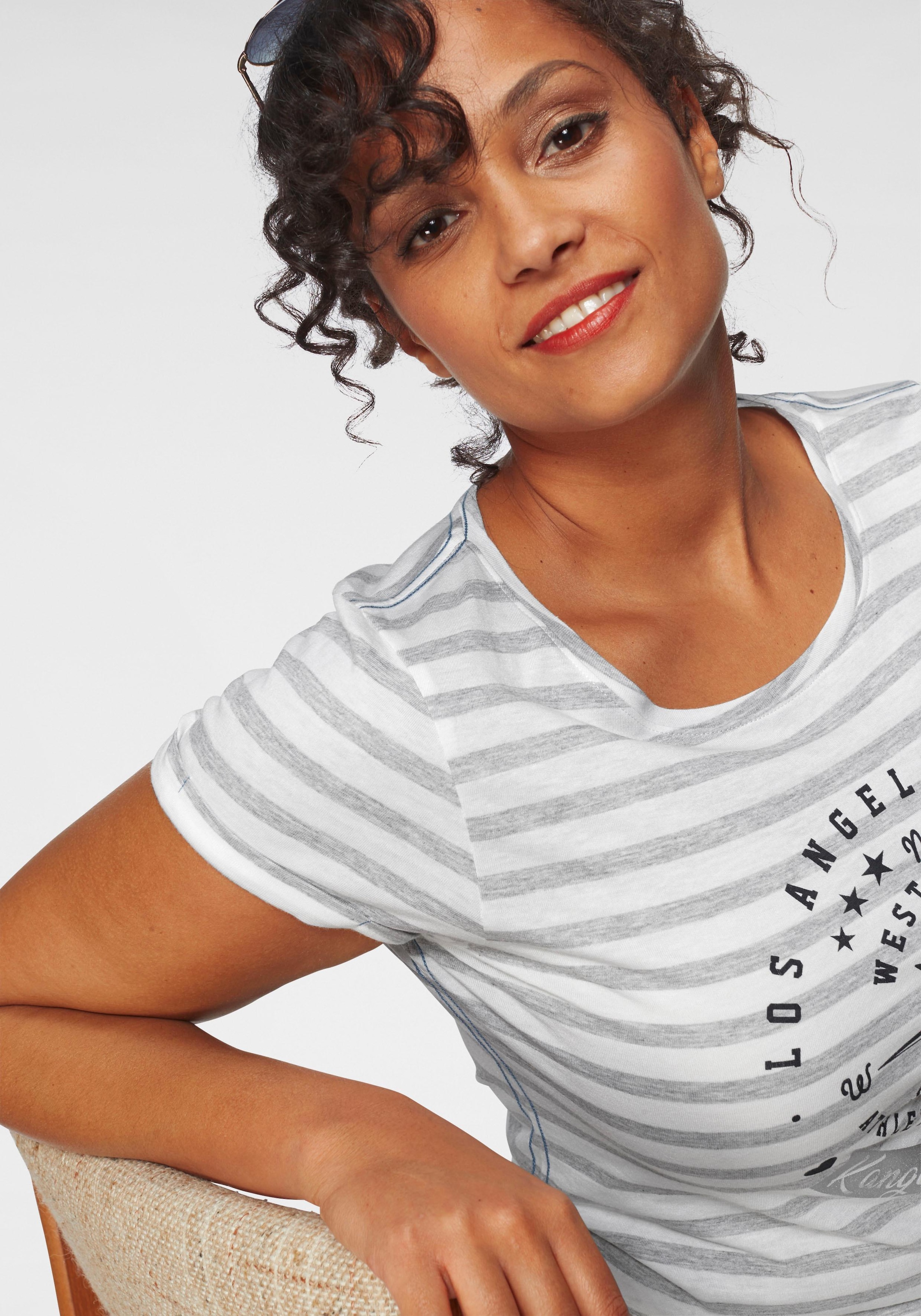 KangaROOS T-Shirt, mit grossem Metallic-Print vorne versandkostenfrei auf | T-Shirts