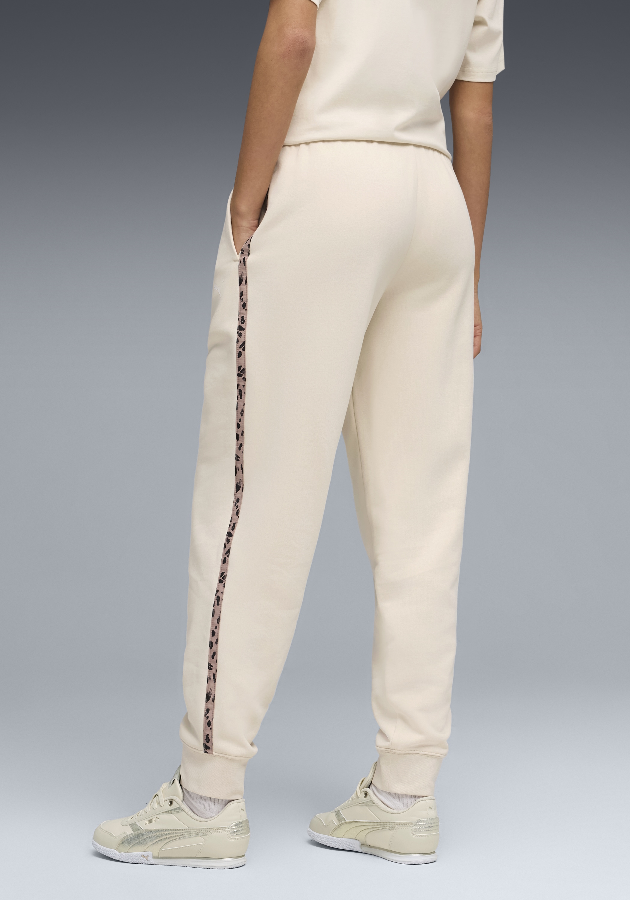 PUMA Pantalon de survêtement »ESS  GRAPHIC ANIMAL COMFORT PANTS TR CL«  mit Eingrifftaschen, sportlicher Stil, mit modernem Print