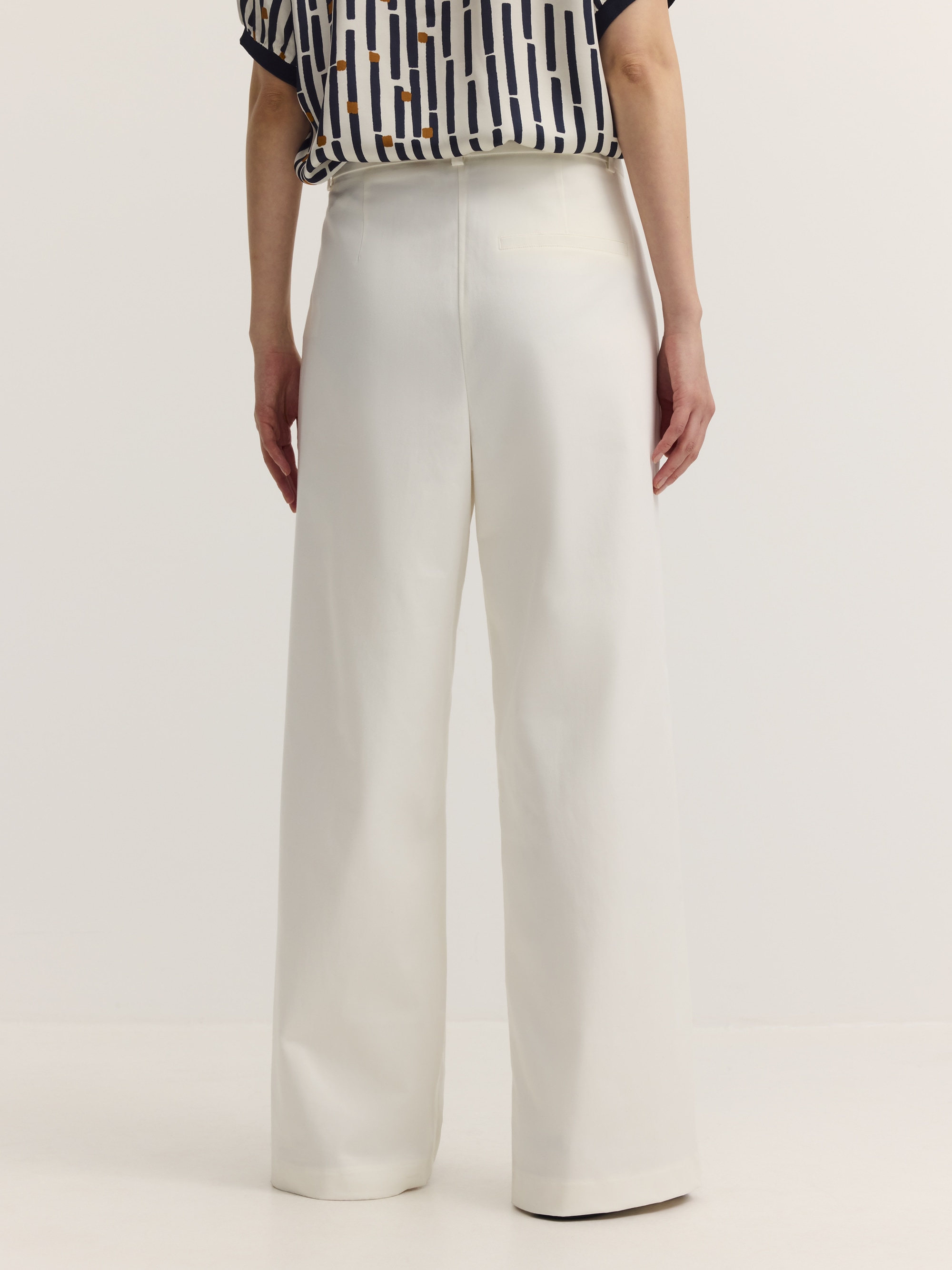 bugatti Chinos »Gerader Beinverlauf«  mit doppelter Bundfalte