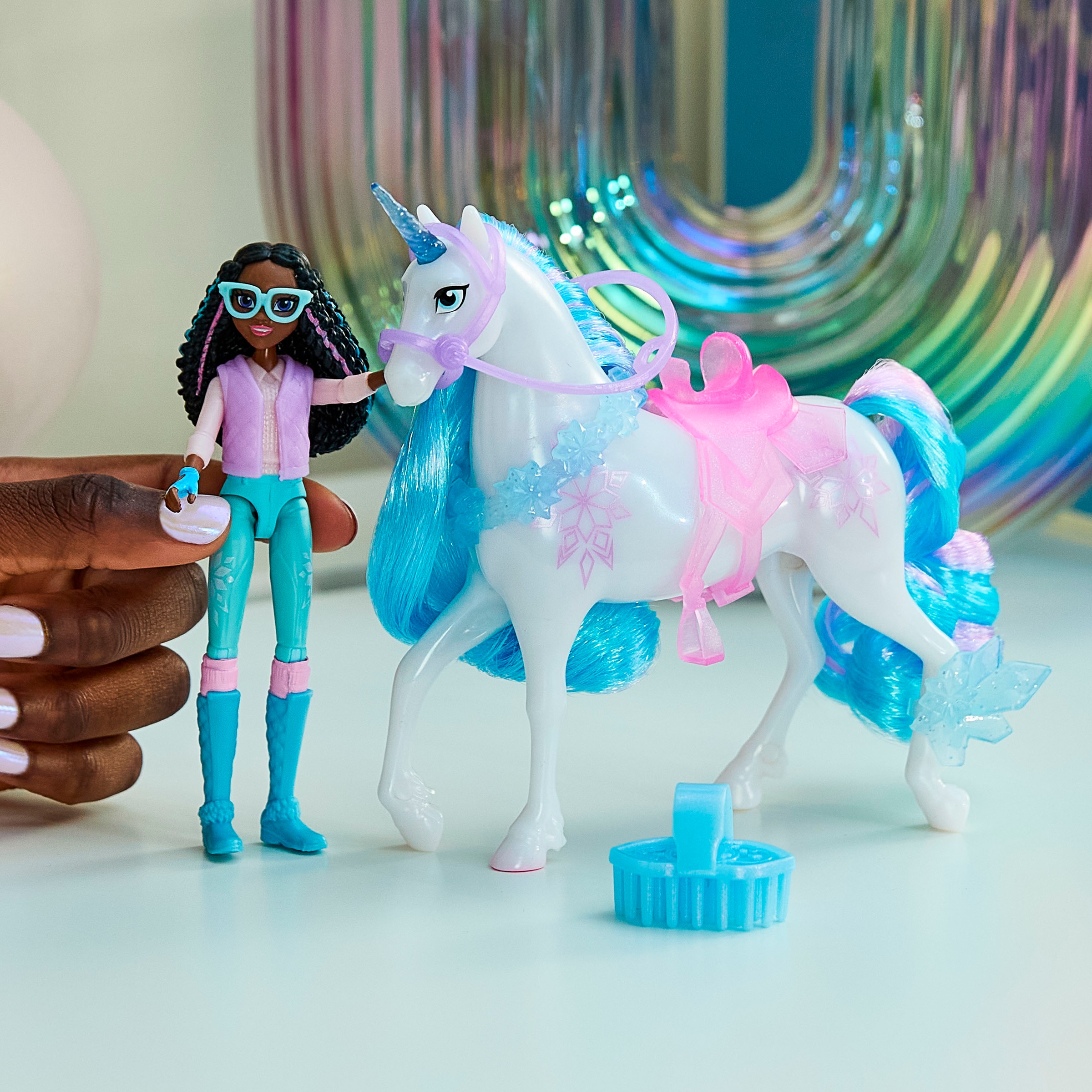 Spin Master Poupée à habiller »Unicorn Academy - Layla & Einhorn Glacier« mit echter Mähne