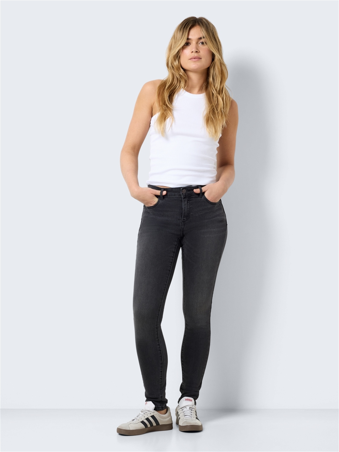 Noisy may Skinny-fit-Jeans »NMJEN NW SKINNY SHAPER JEAN JT177DG NOOS«, mit Push Up Effekt