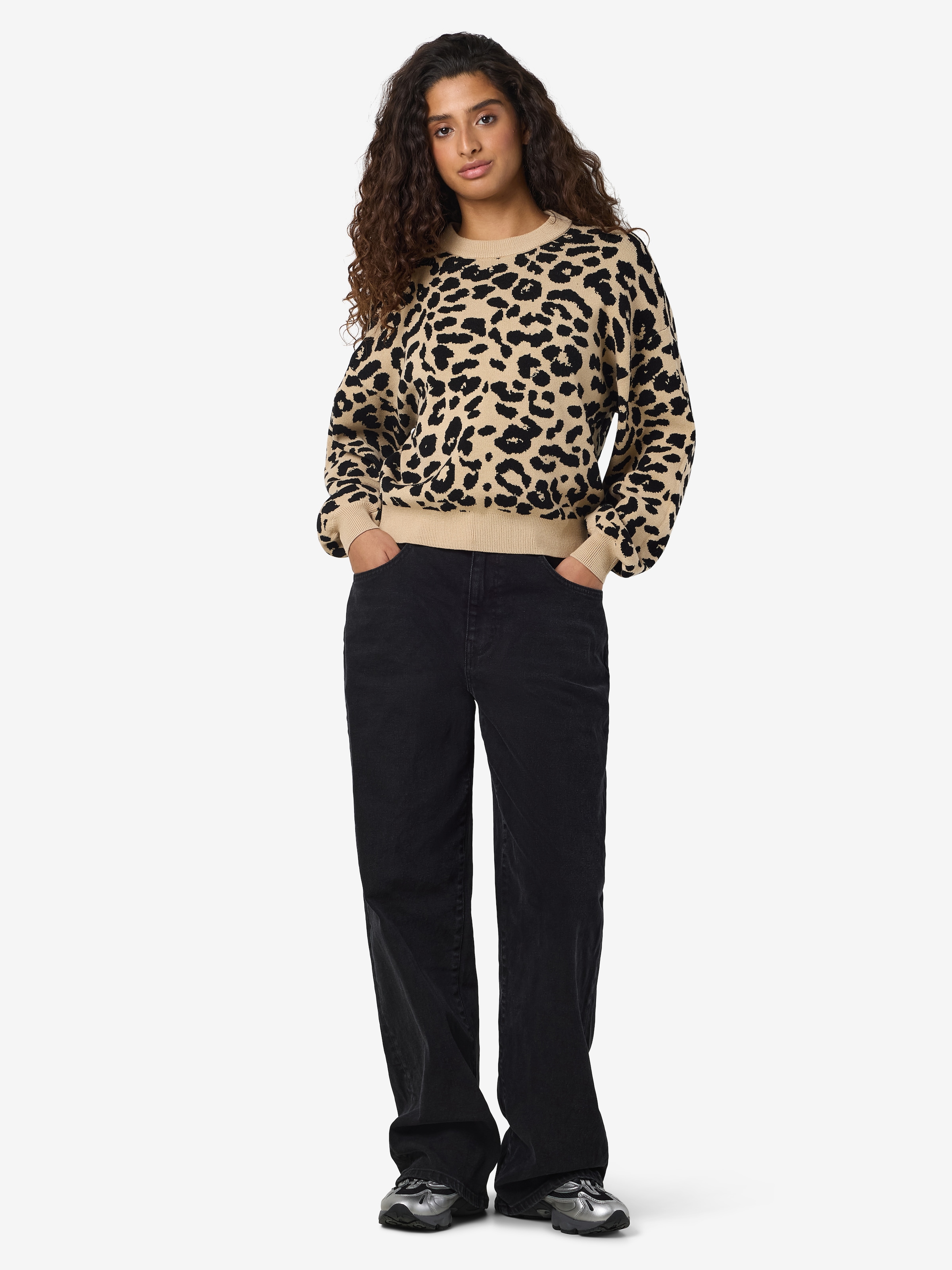 Noisy may Pull en tricot »NMCHARLOTT L/S O-NECK KNIT FWD NOOS«