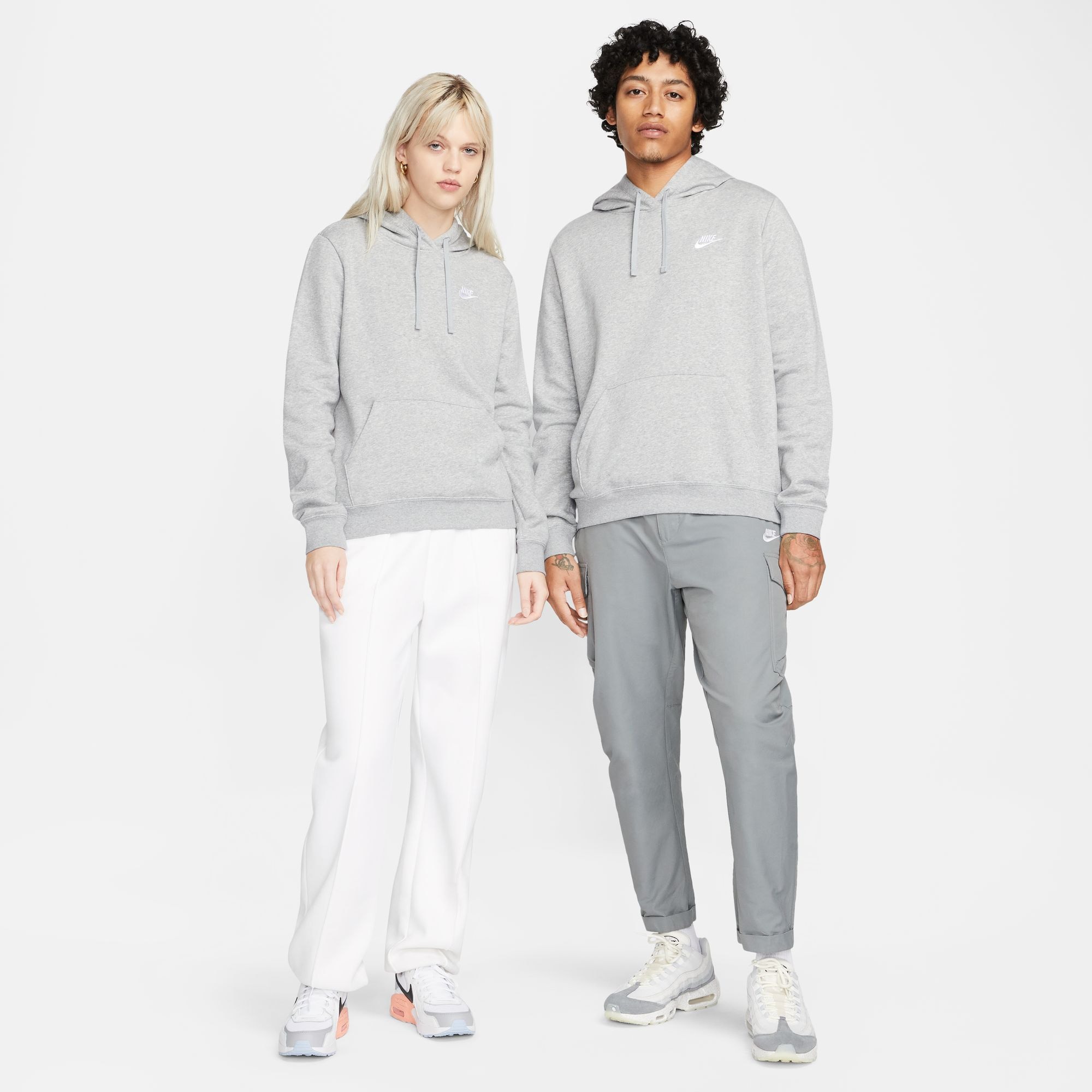 WOMEN\'S Nike auf HOODIE« PULLOVER Kapuzensweatshirt Finde FLEECE »CLUB Sportswear