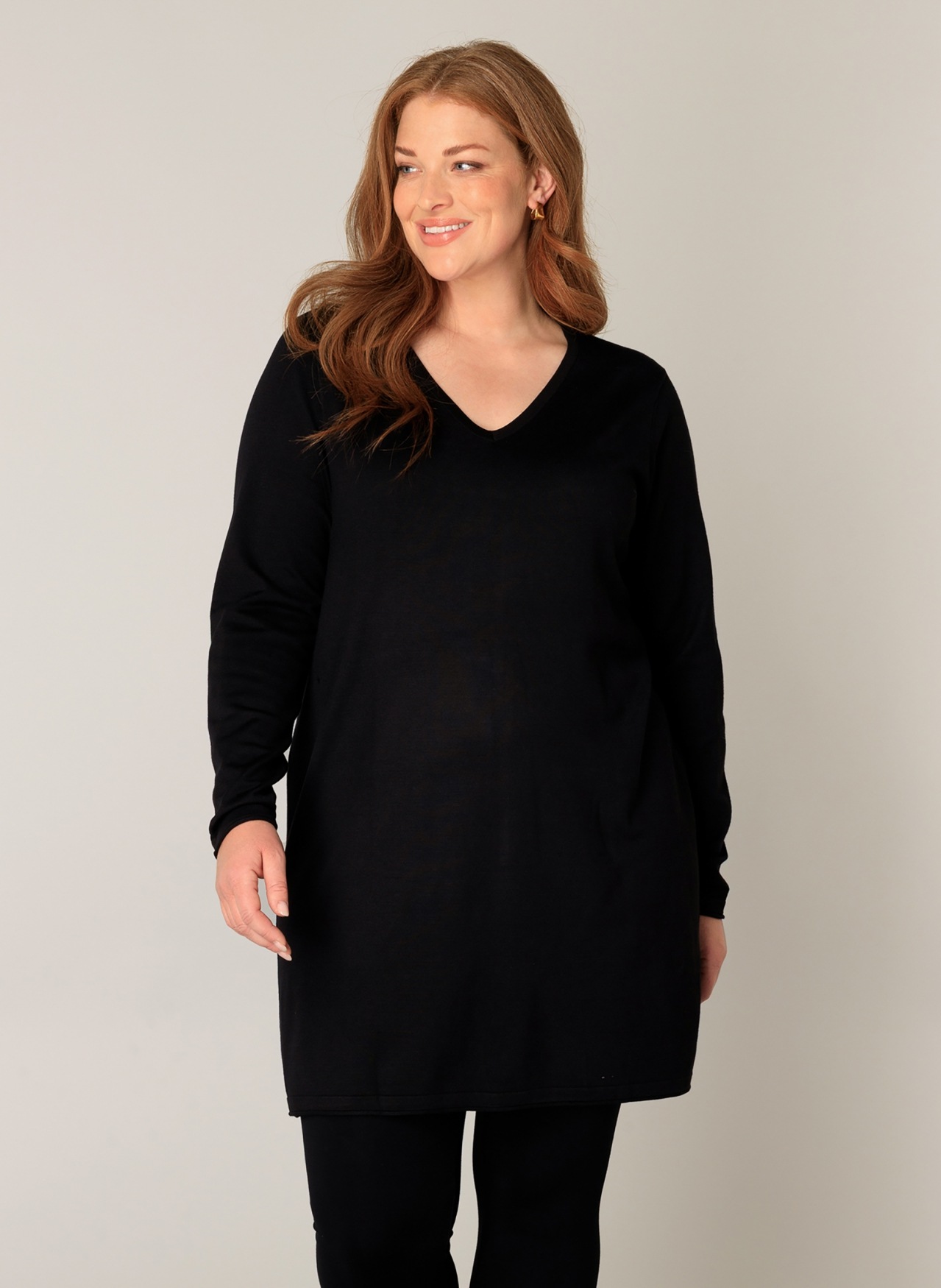 Image of Base Level Curvy V-Ausschnitt-Pullover "BAS-ANINE-LONG" Feinstrick-Qualität