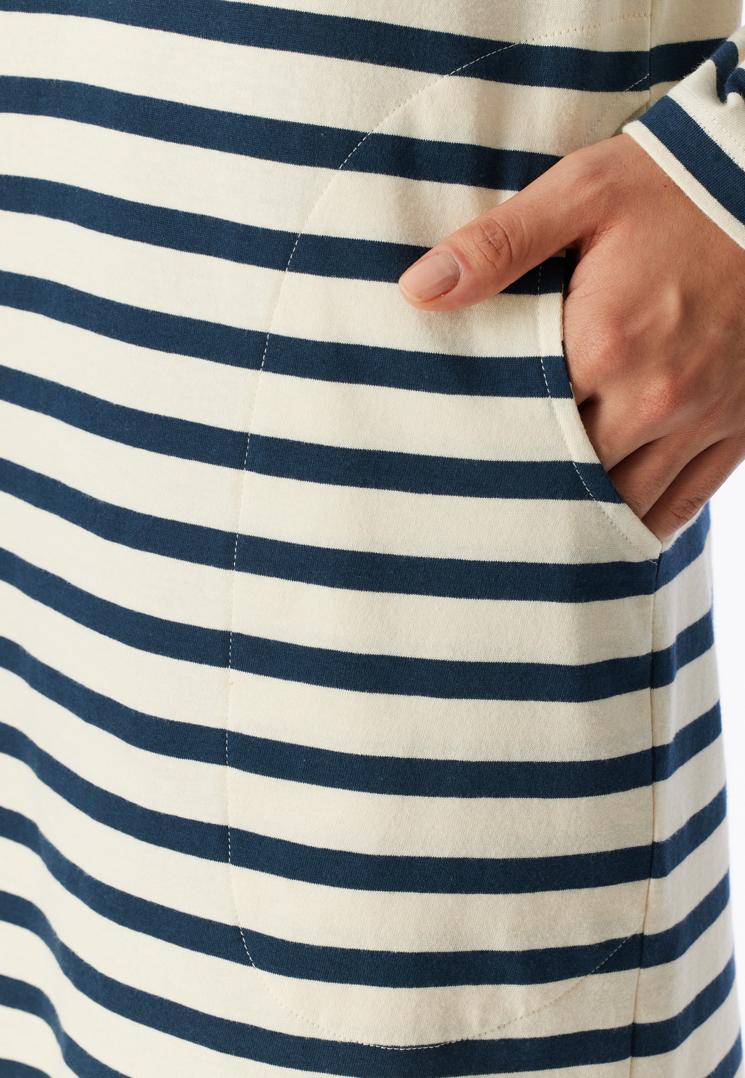 Schiesser Nachthemd »Casual Essentials« Seitennahttaschen mit langen Ärmeln, seitlichen Taschen, Baumwolle, Rundhalsausschnitt