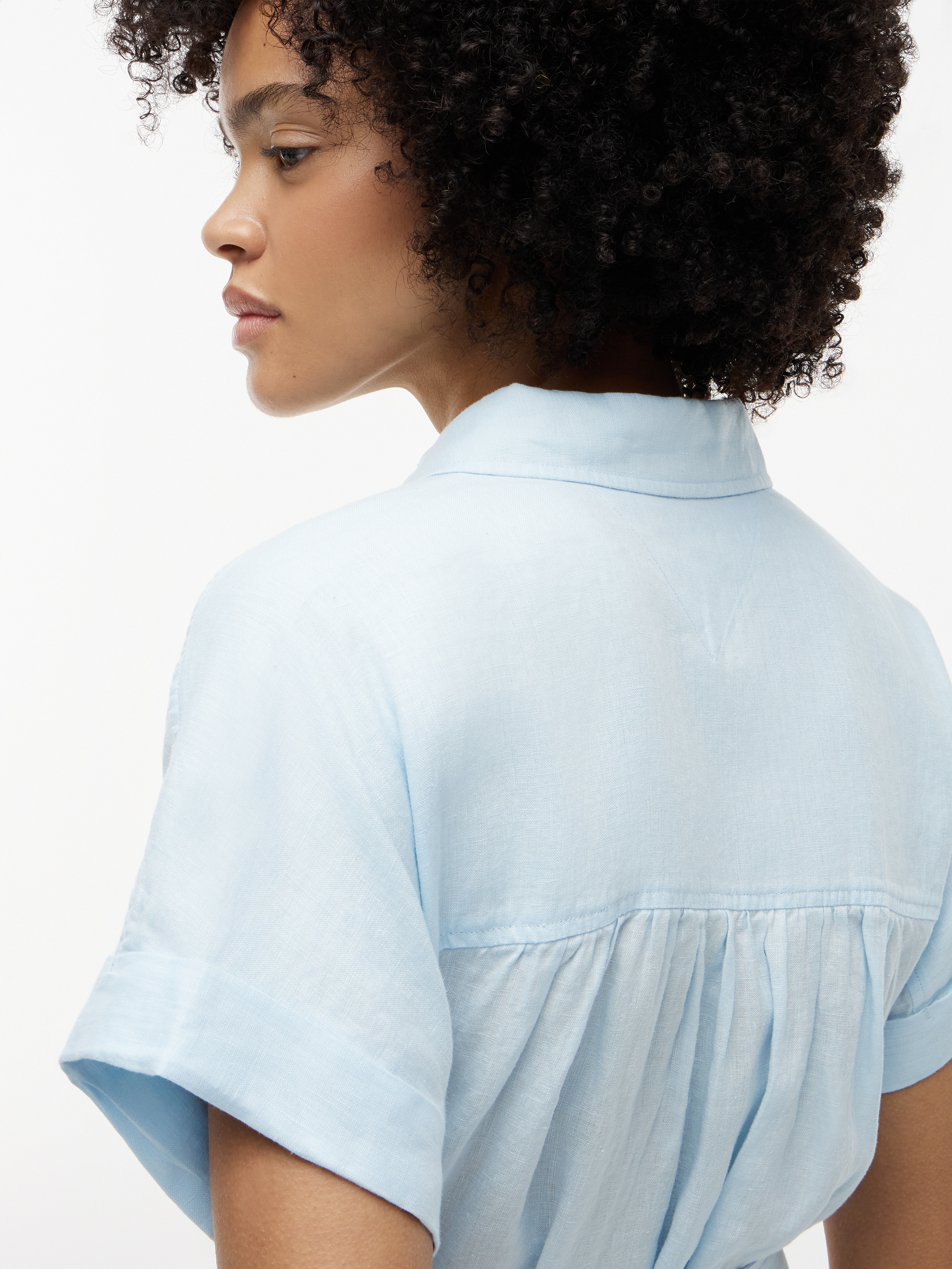 Tommy Hilfiger Robe chemisier »LINEN BELTED KNEE SS SHIRT DRESS« doubles poches latérales avec ceinture à nouer