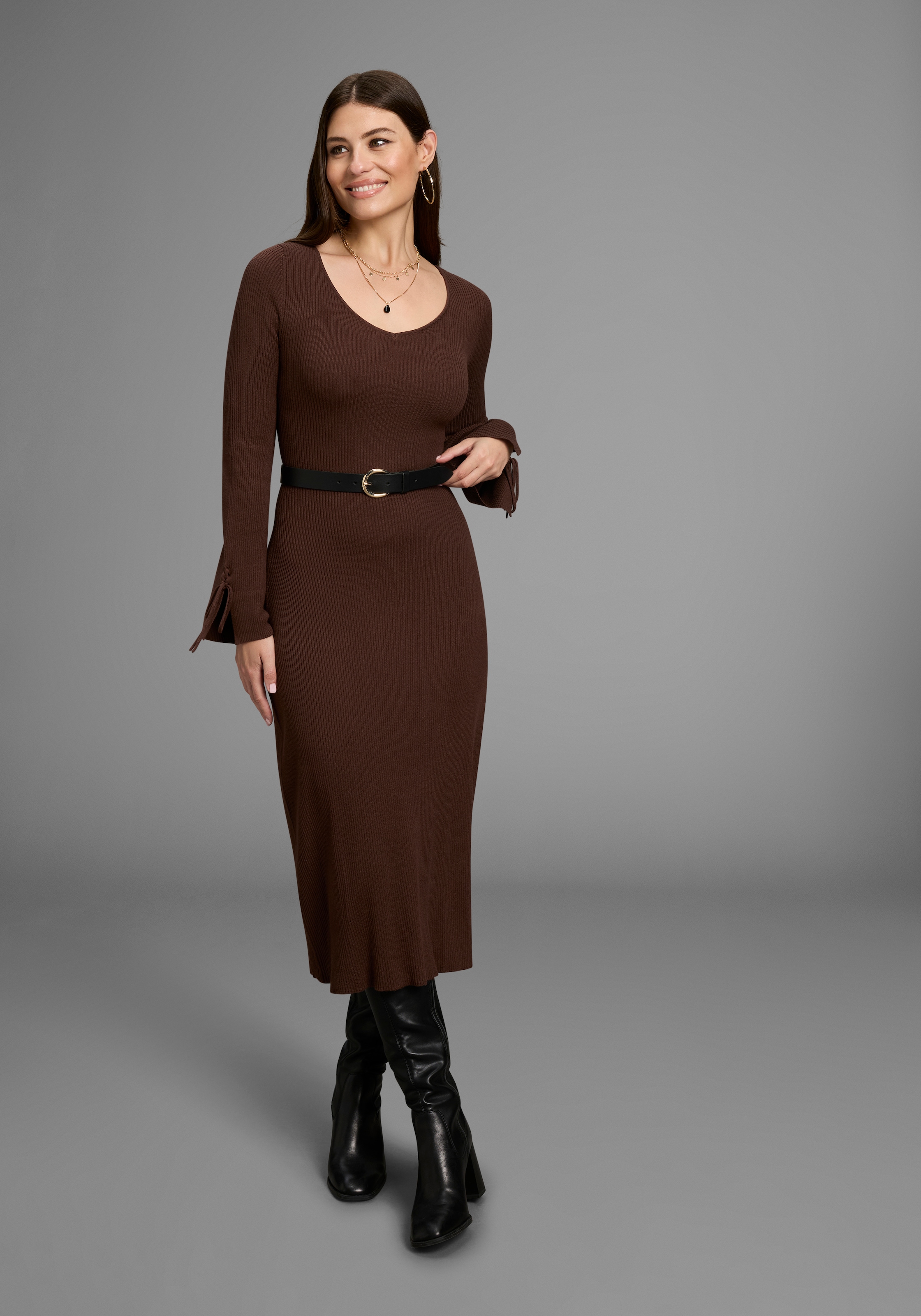 Bruno Banani Strickkleid, mit besonderem Ärmeldetail
