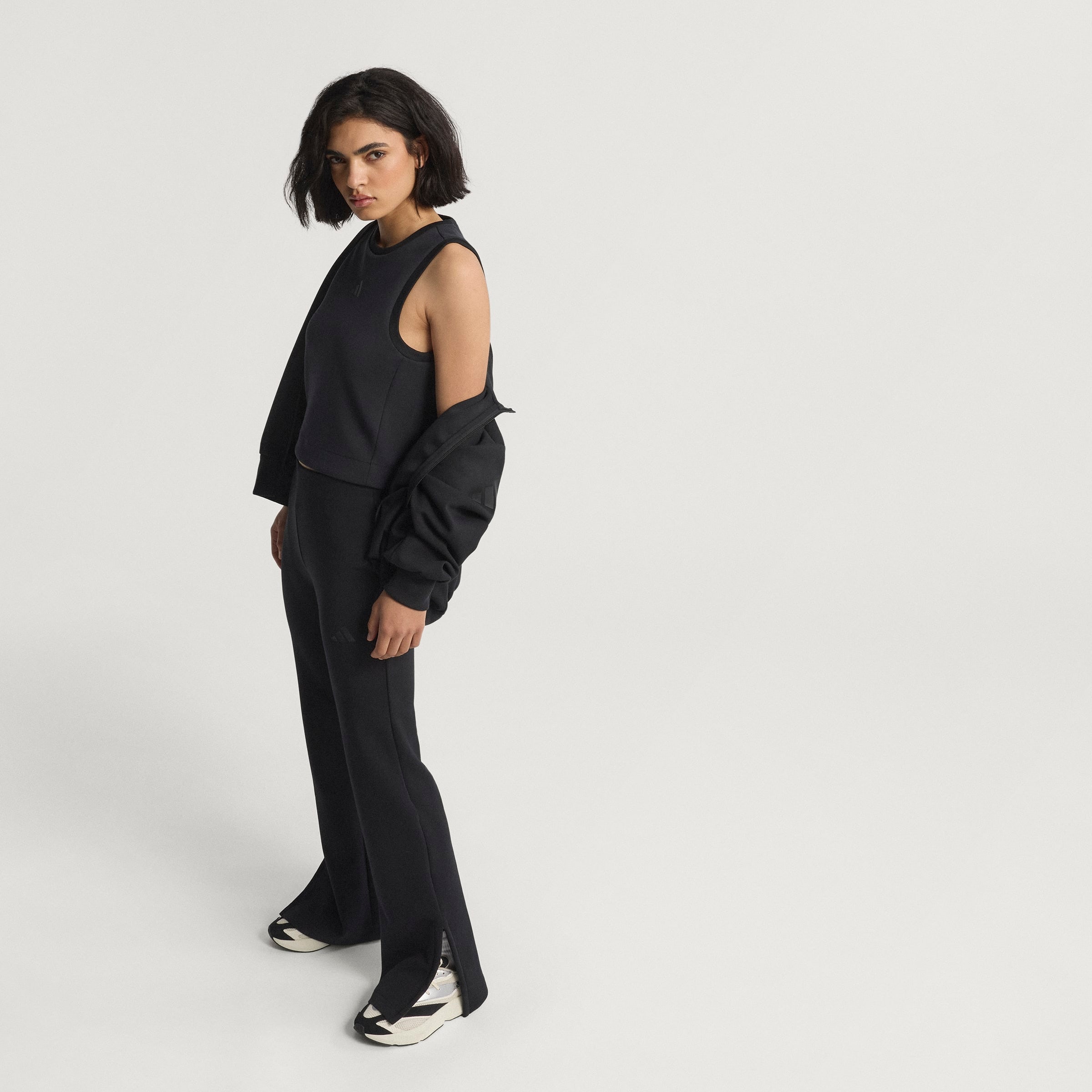 adidas Sportswear Pantalon de sport »W ALL SZN SL FP«  schlanke Passform, mittelhoher Bund, mit Gummizug