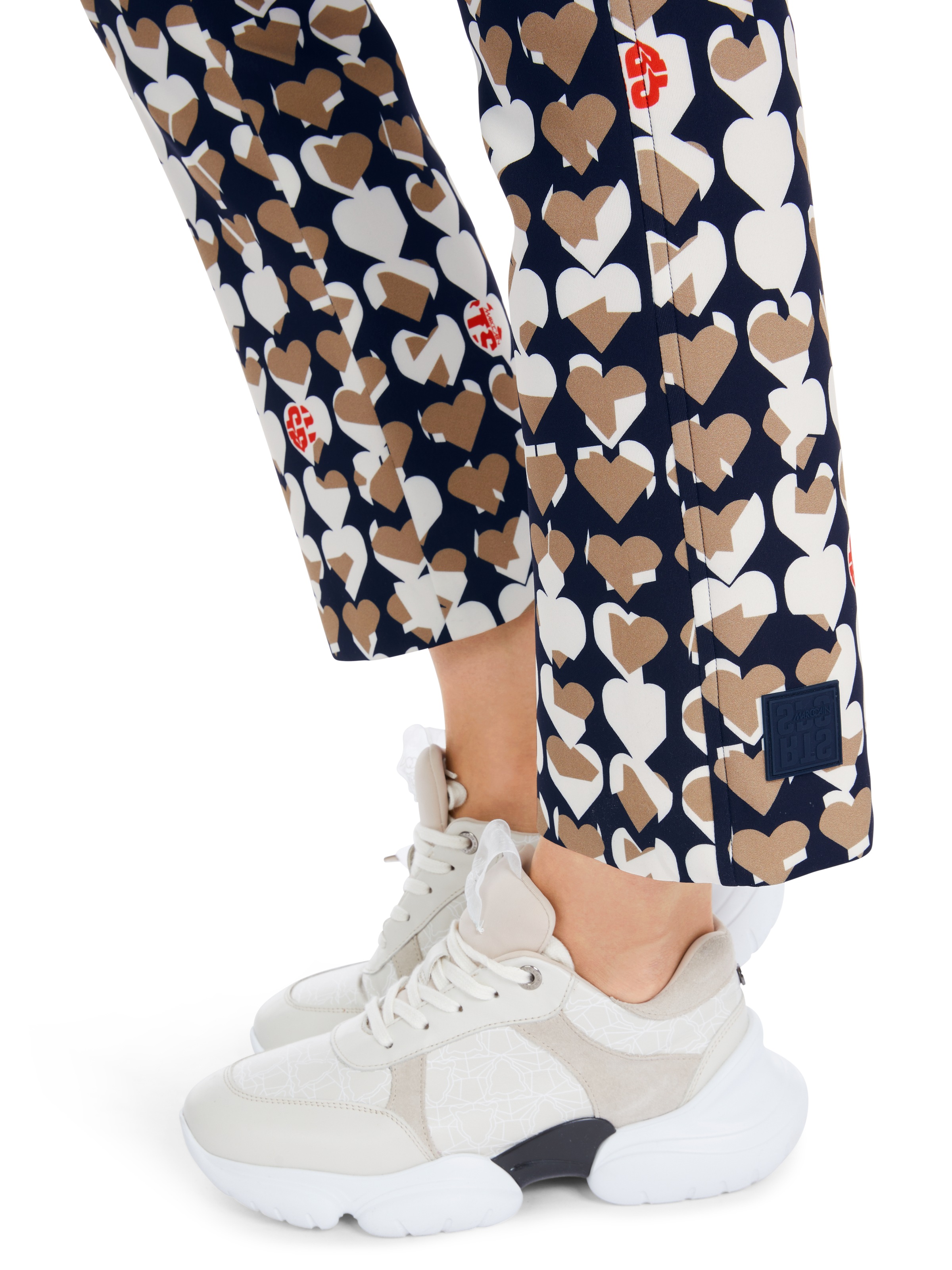 Marc Cain Schlupfhose »"Heartbreaker" Premium Damenmode«, Hose mit Easykick Modell FREDERICA