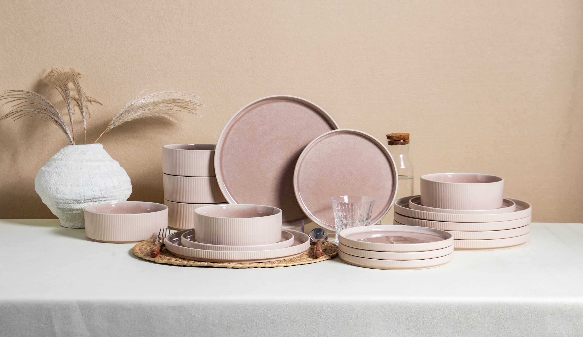 GOODproduct Set de vaisselle »Ylvii, aussen matt, innen reaktiv glasiert« Riffeloptik, spülmaschinenfest und mikrowellengeeignet