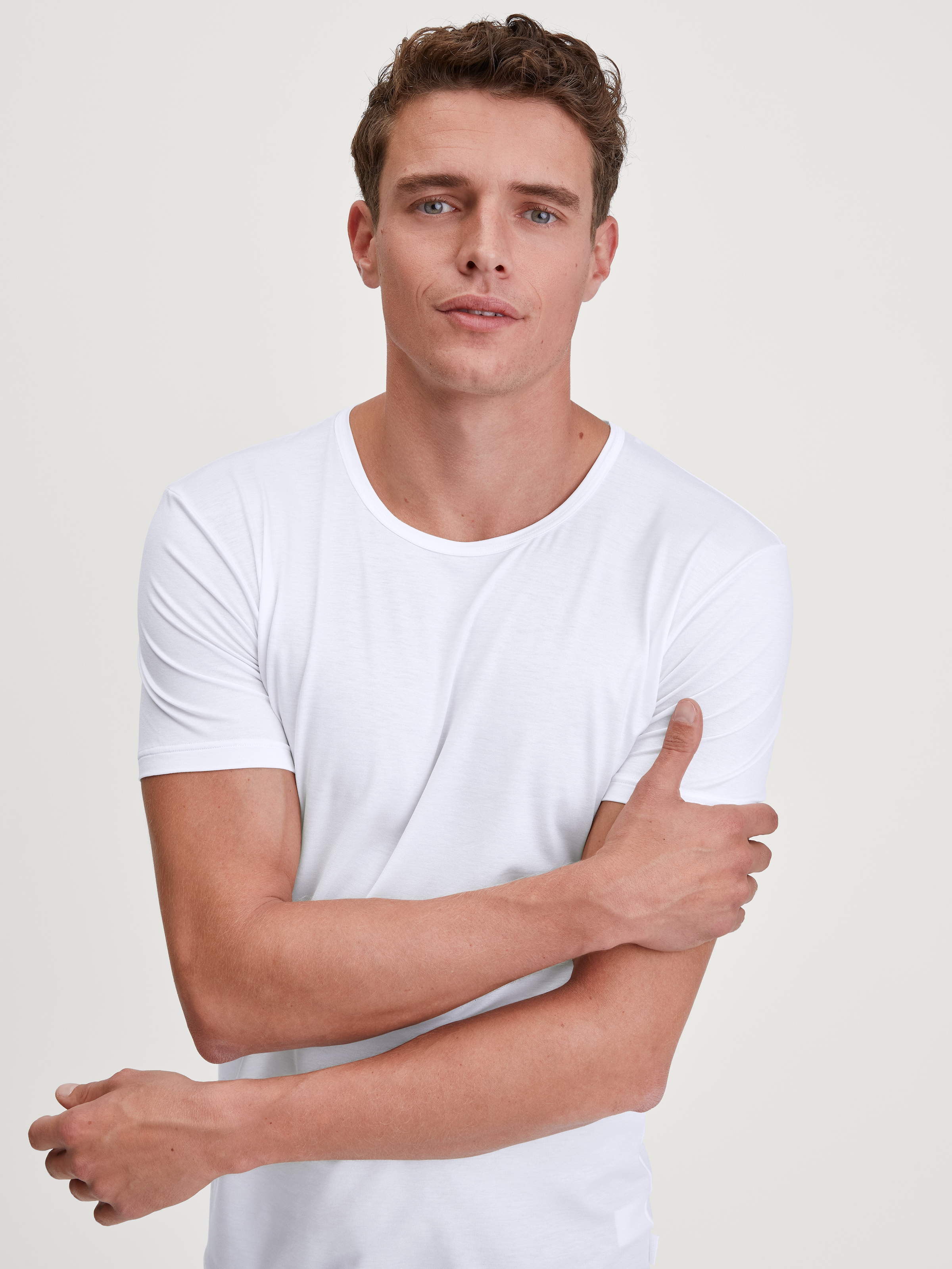 CALIDA T-Shirt »Natural Cooling« Rundhals-Ausschnitt, Single Jersey, elastisch, weich, Kurzarm