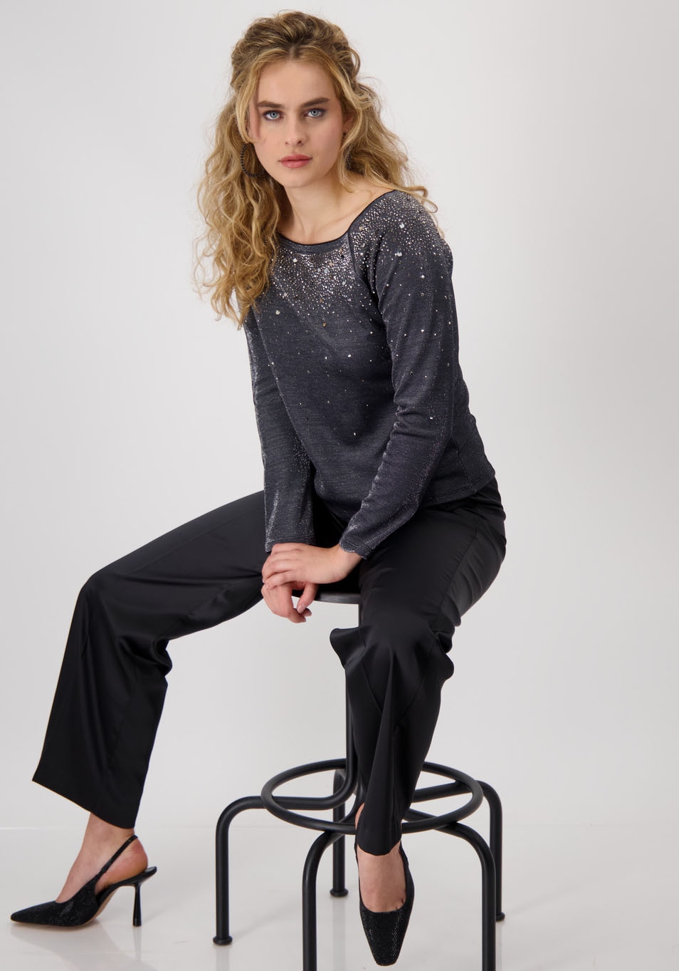 Monari Rundhalsshirt, mit Glitzersteinchen
