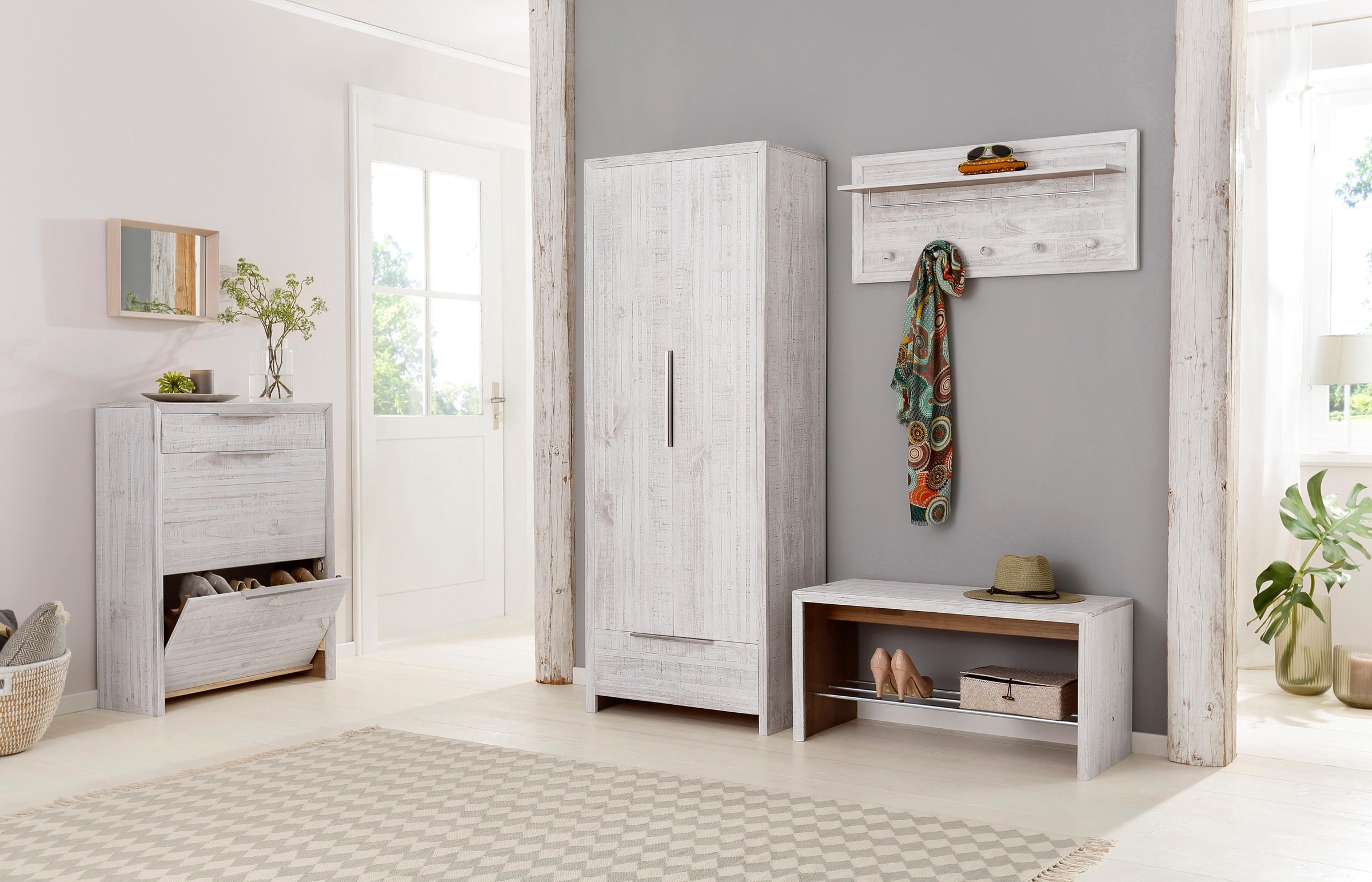 Image of Home affaire Bank »Auckland«, aus schönem massivem Kiefernholz, in zwei unterschiedlichen Farbvarianten, Höhe 45 cm bei Ackermann Versand Schweiz