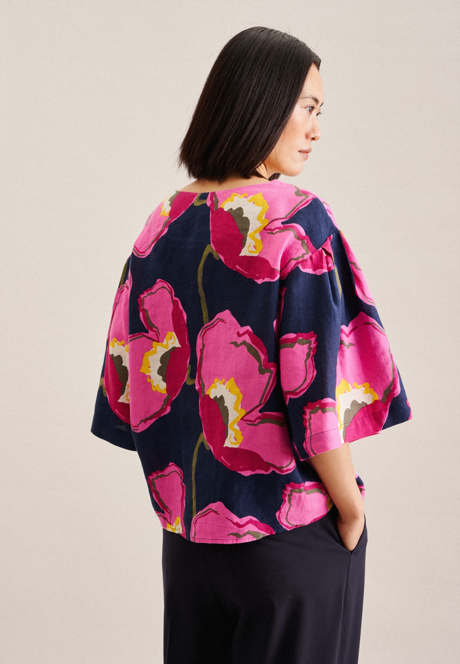 seidensticker Shirtbluse »Schwarze Rose«, Kurzarm Rundhals Floral