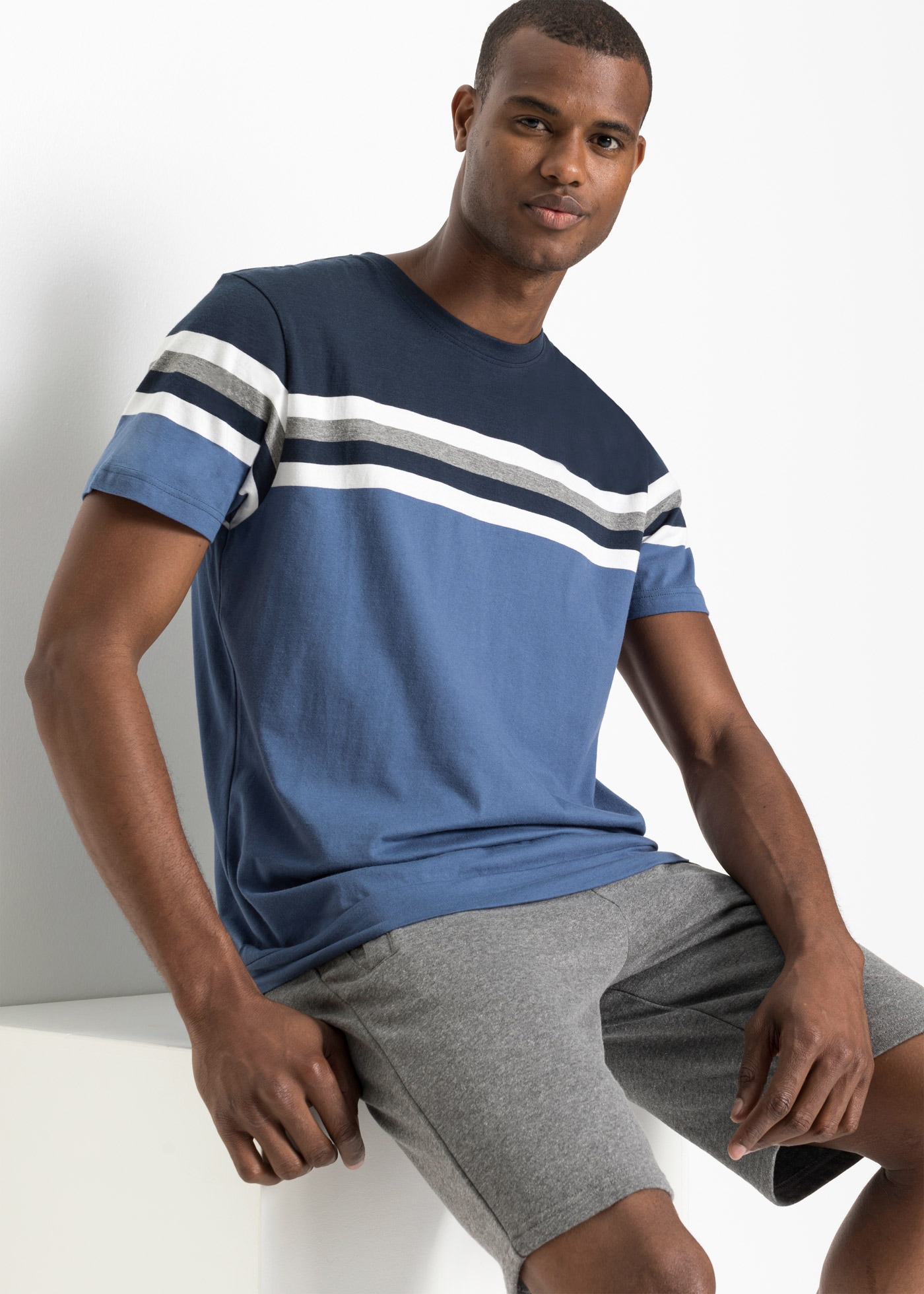 Image of bonprix T-Shirt "T-Shirt aus reiner Baumwolle" Regular Fit, mit elastischem Bund, mit Streifenmuster