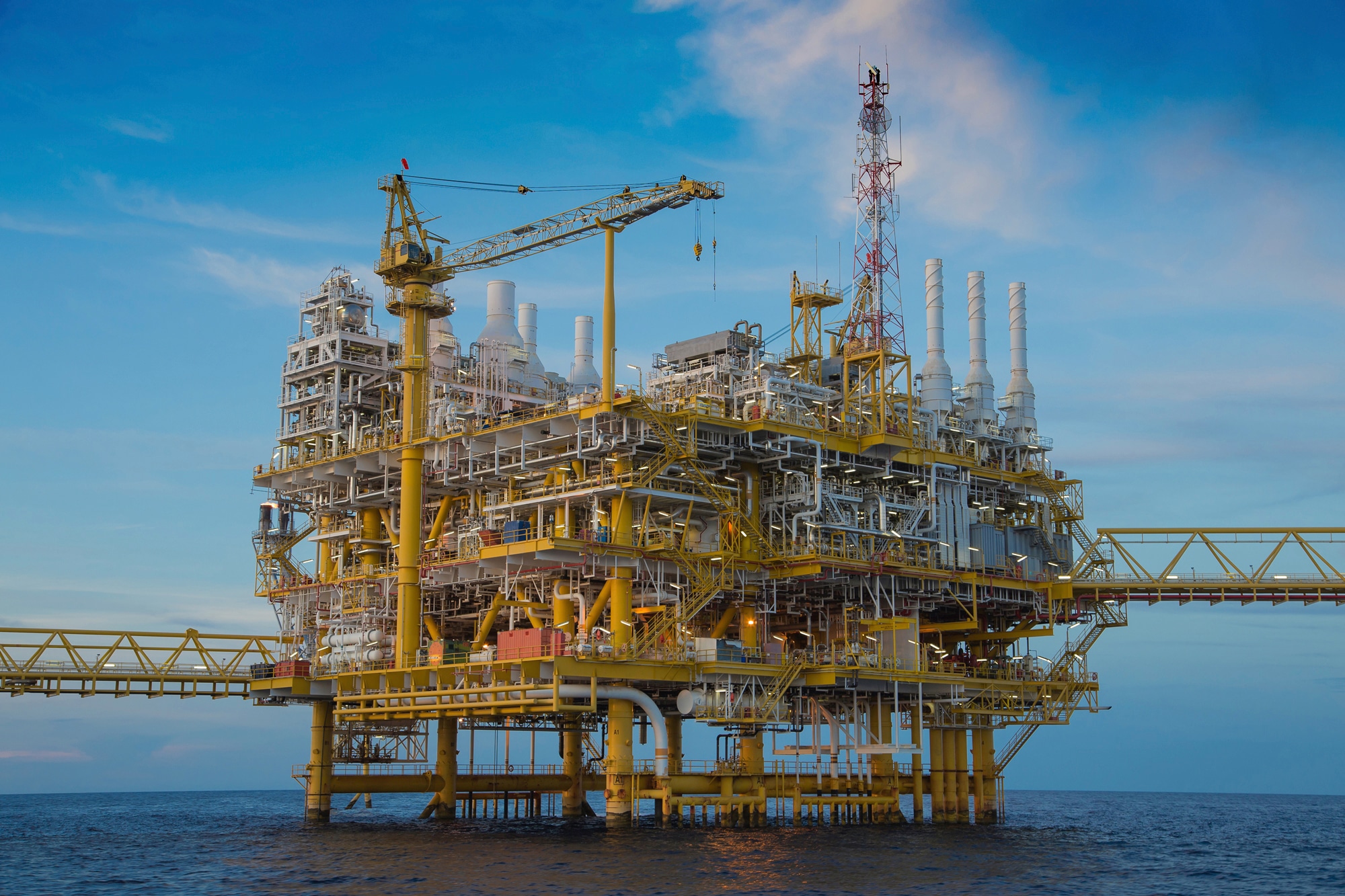 Image of Papermoon Fototapete "BOHRPLATTFORM-OFFSHORE"