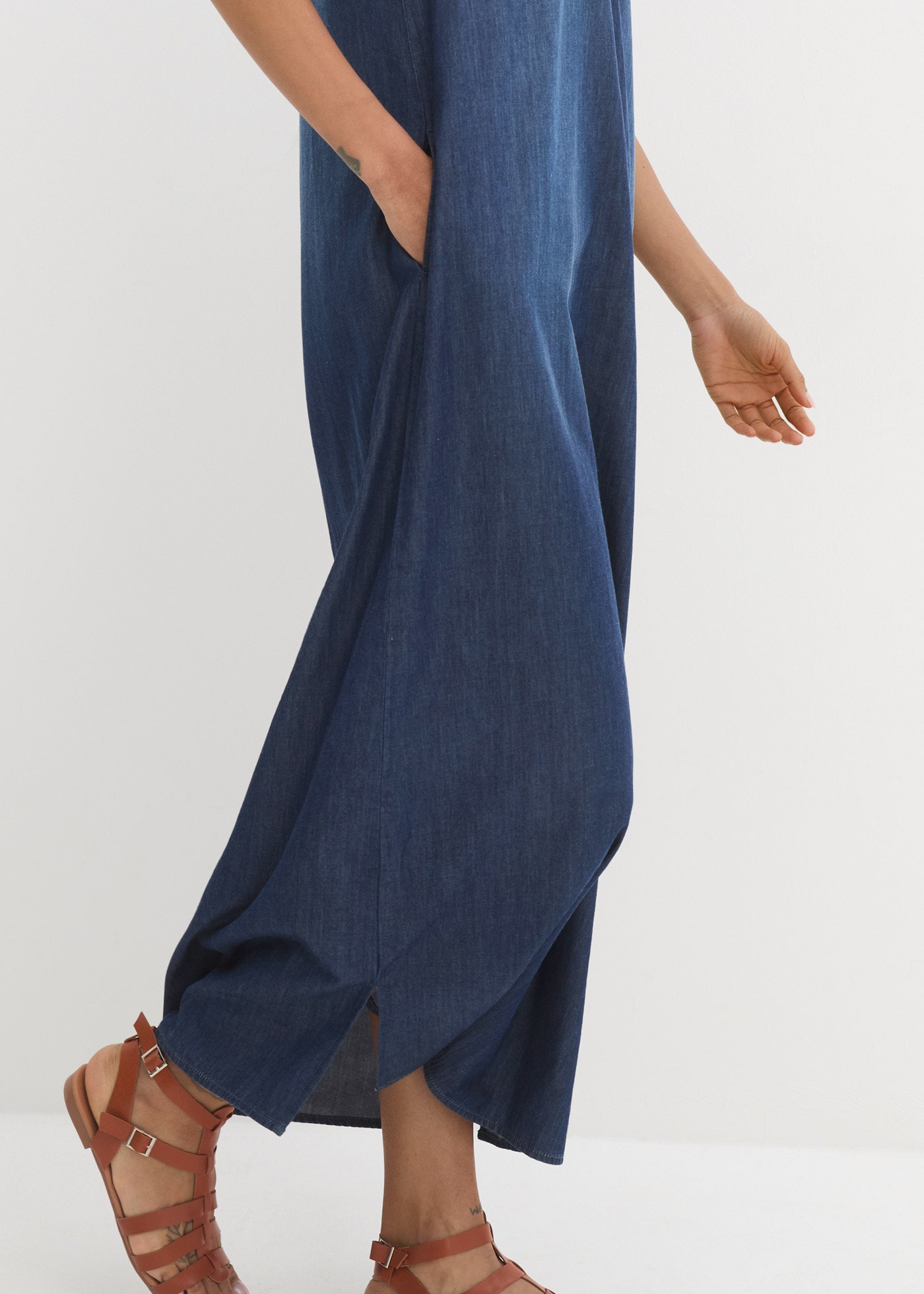 bonprix Jeanskleid für warme Tage, mit kurzem Arm, aus Baumwolle, mit Hemdblusenkragen