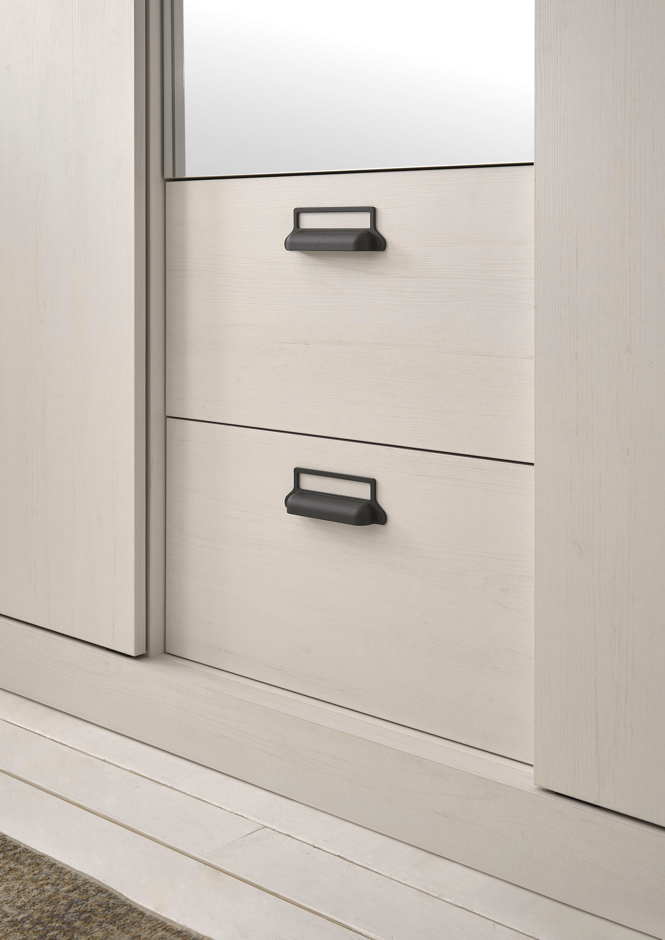 Home affaire Kleiderschrank »SHERWOOD«, Scheunentorbeschlag aus Metall, Schubkasten "Soft close", B/T/H 161/63/209cm