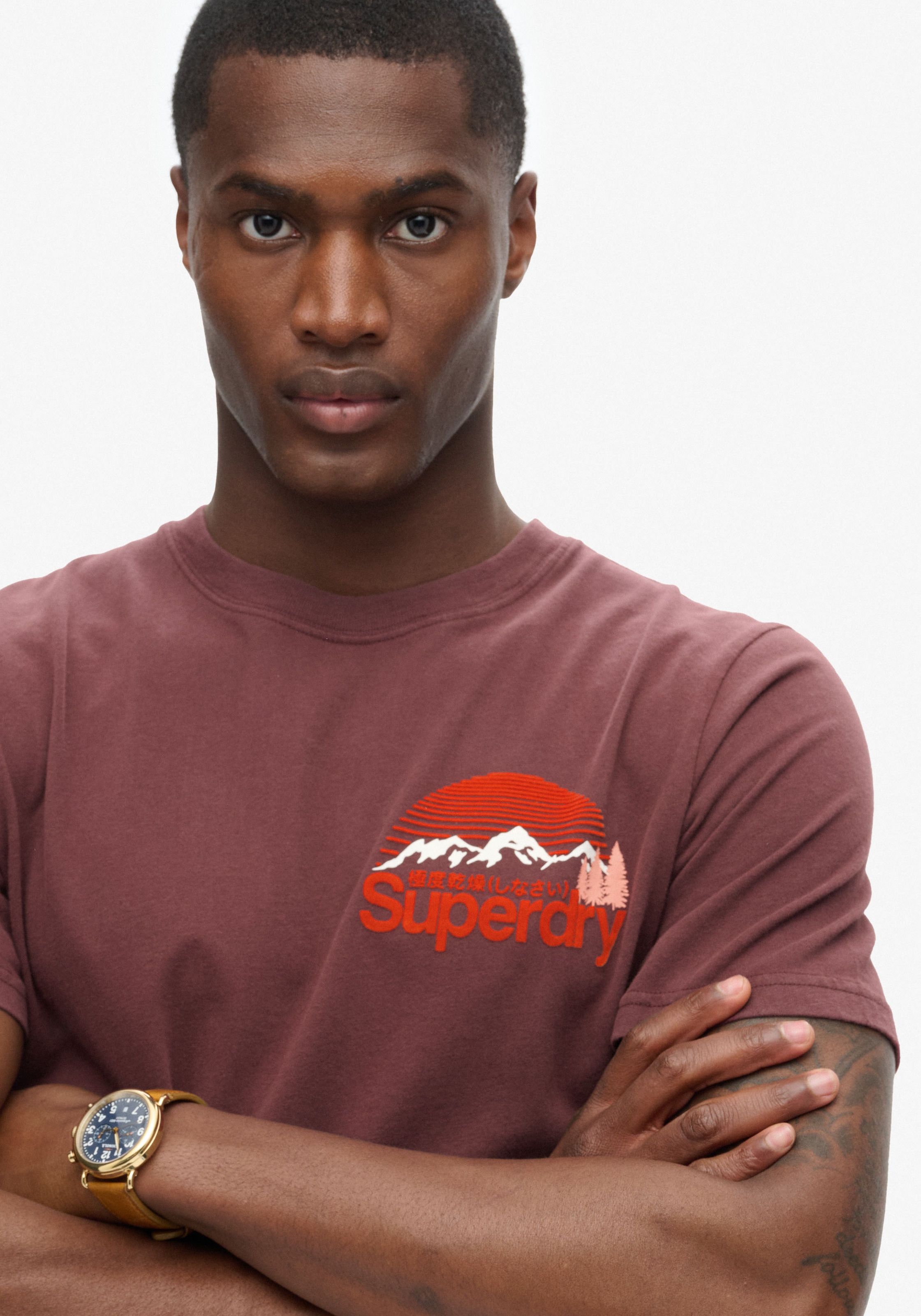 Superdry Rundhalsshirt »GREAT OUTDOOR CHEST GRAPHC TEE«