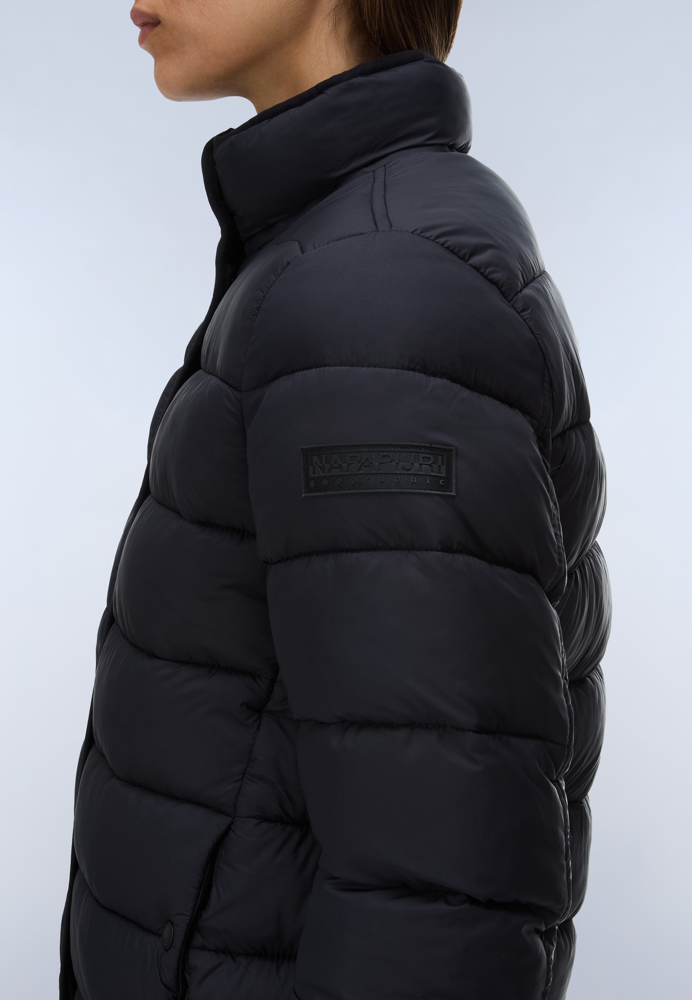 Napapijri Steppjacke »A-AERINS STND W BLACK BEAUTY« pflegeleichte Ausführung, aus Polyamid, auch in grossen Grössen