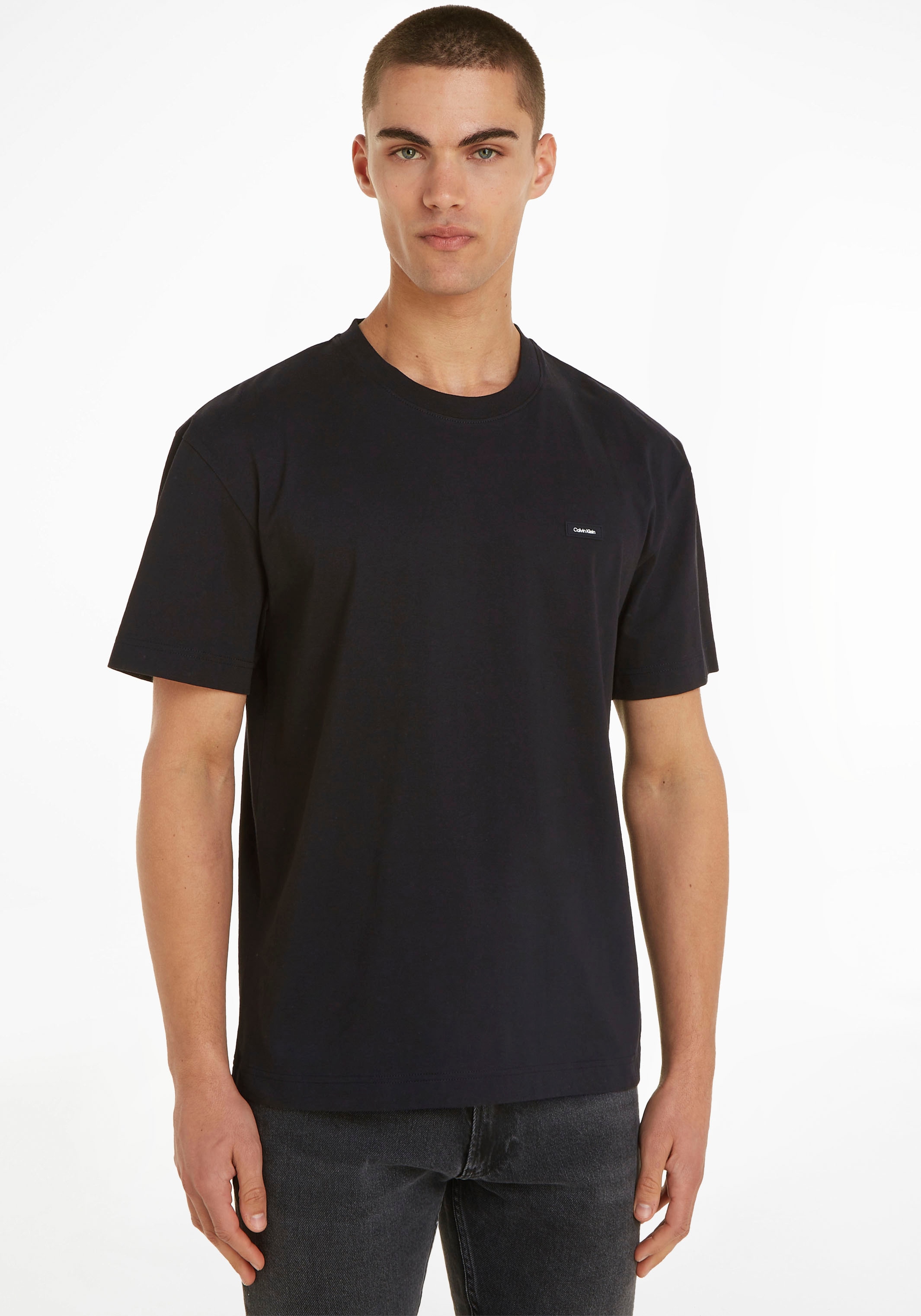 Tendance Acheter en ligne Calvin Klein T-Shirt »COTTON COMFORT FIT T-SHIRT«,  mit Calvin Klein Logo auf der Brust maintenant