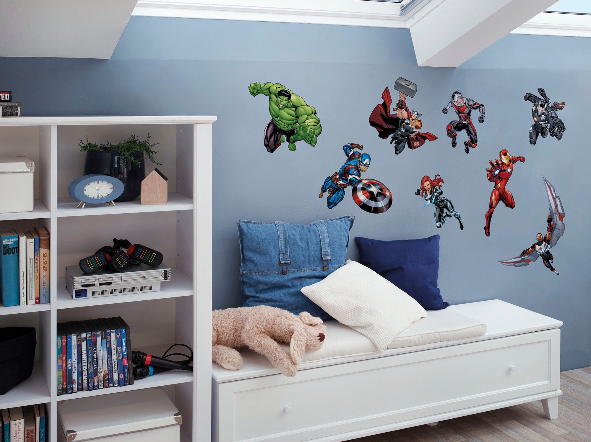 Image of Komar Wandtattoo "Avengers Crew - Grösse 50 x 70 cm" selbstklebend, Wandsticker, Kinderzimmer