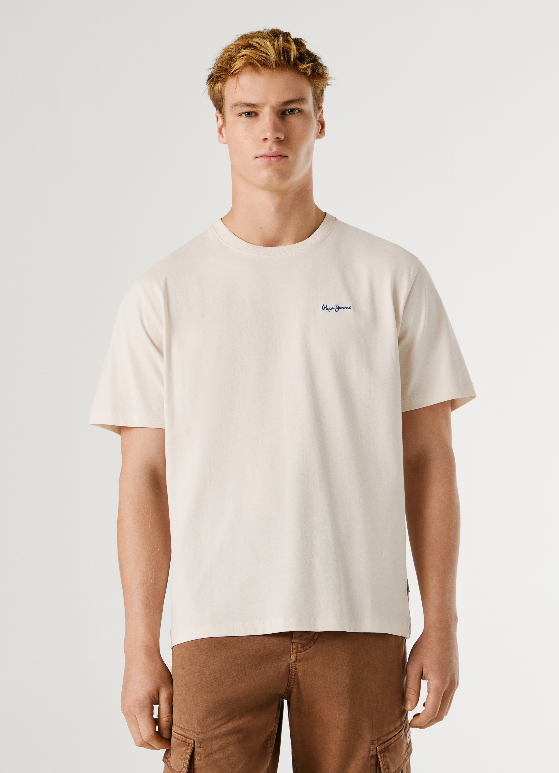 Pepe Jeans T-shirt »CONTRAST CONNOR« mit Rundhals und gesticktem Logo