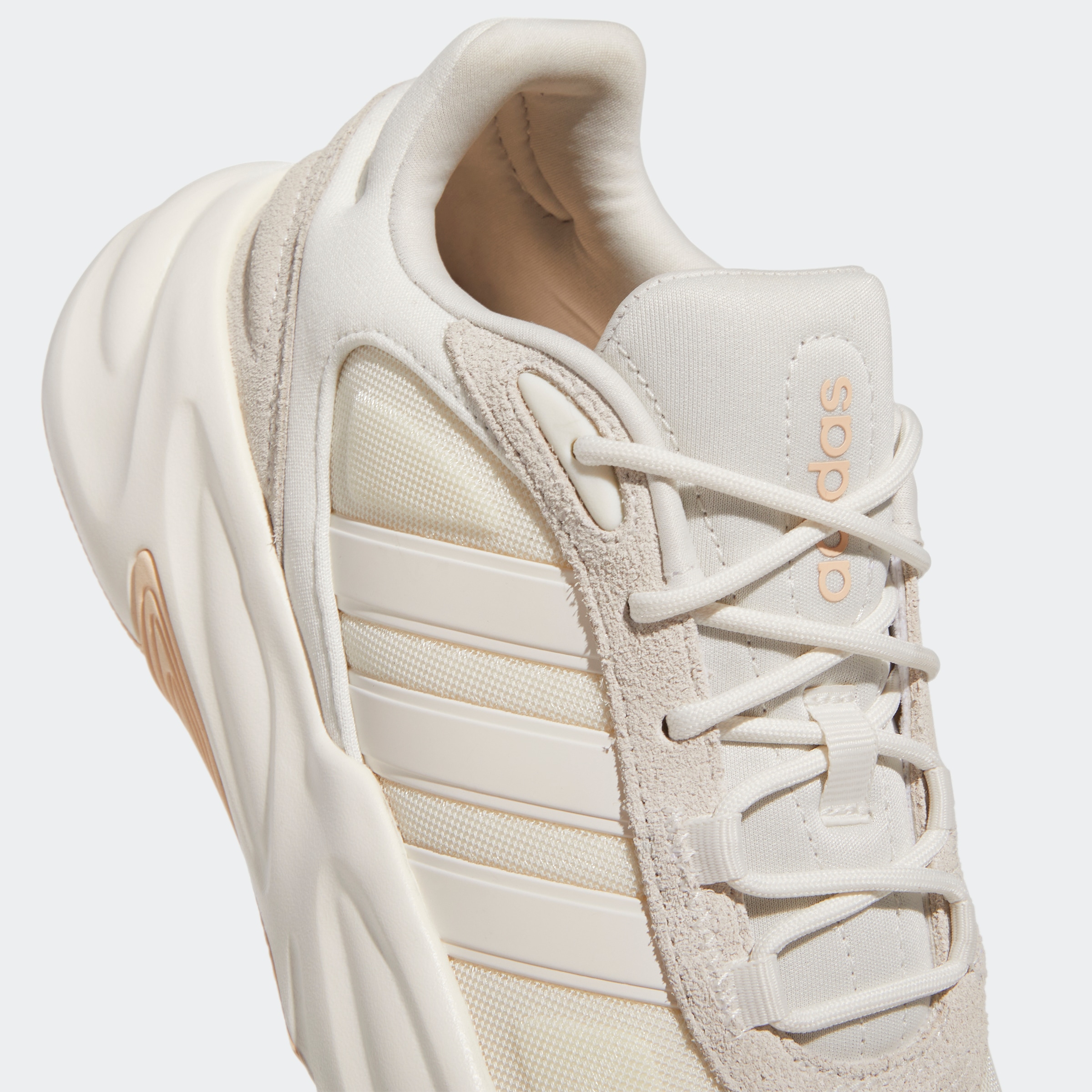 adidas Sportswear Sneaker »OZELLE CLOUDFOAM LIFESTYLE RUNNING«, Design auf den Spuren des adidas ozweego