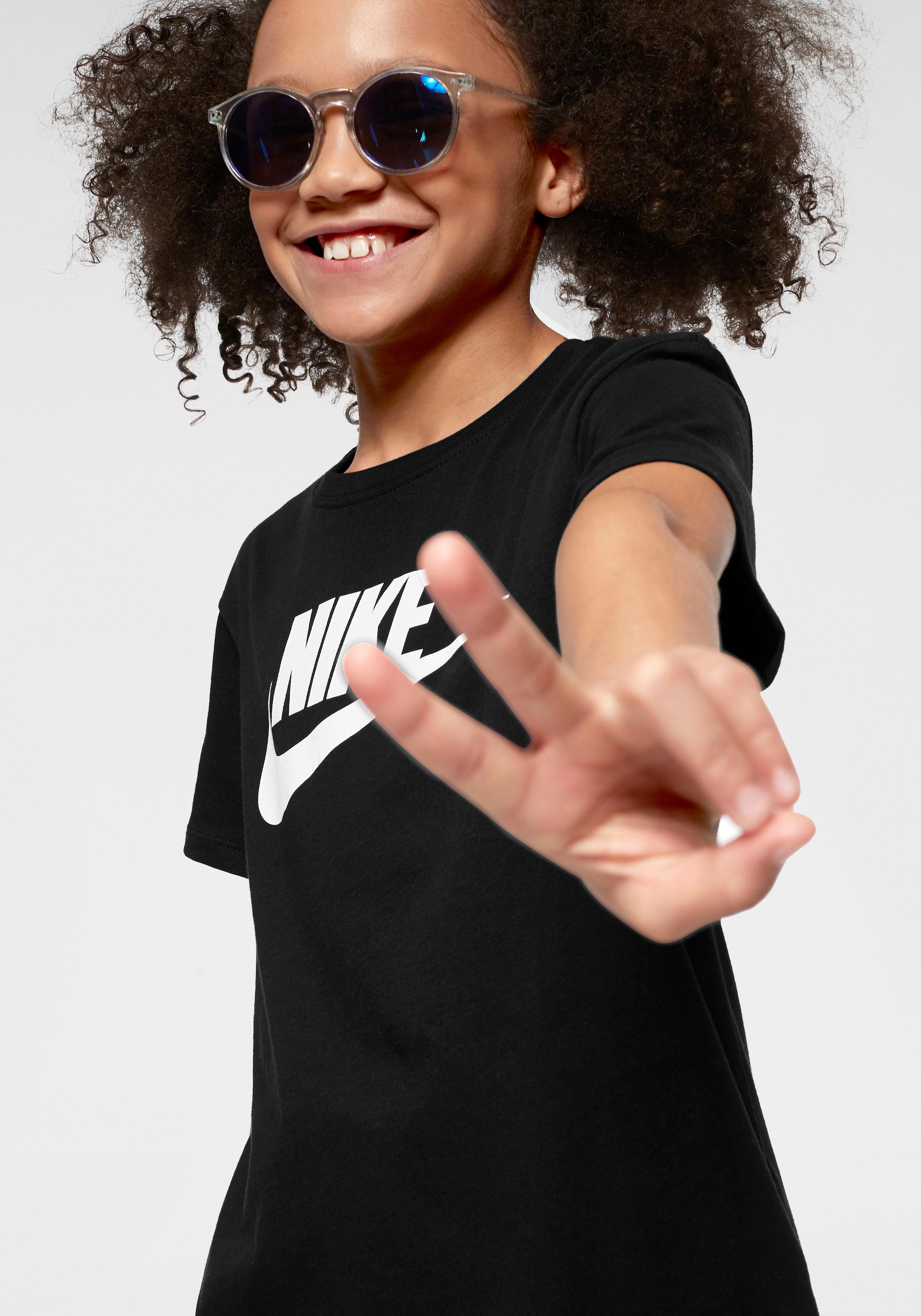 Nike Sportswear T-Shirt »Big Kids' T-Shirt«