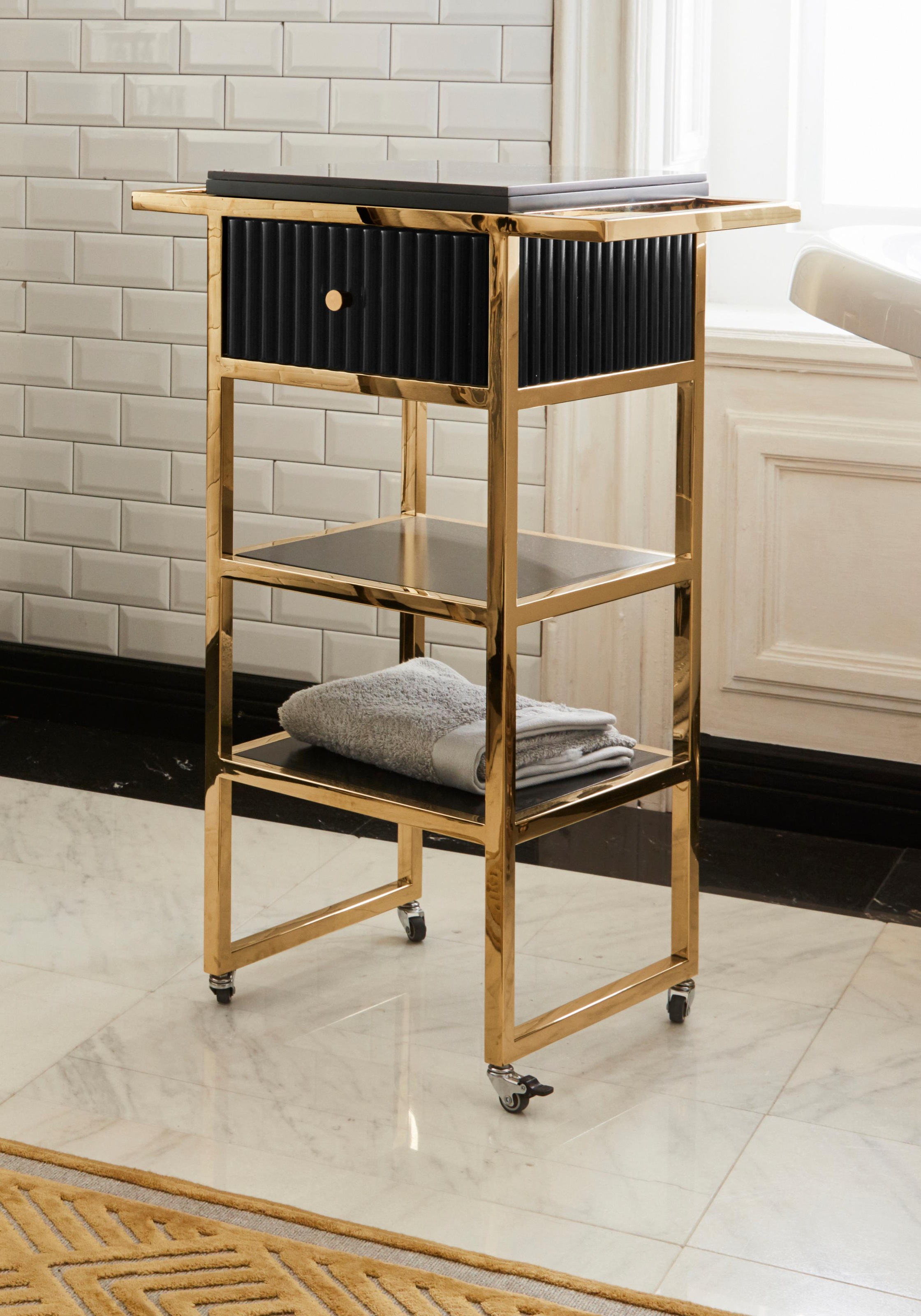 Image of Guido Maria Kretschmer Home&Living Highboard »Passau«, auf Rollen bei Ackermann Versand Schweiz