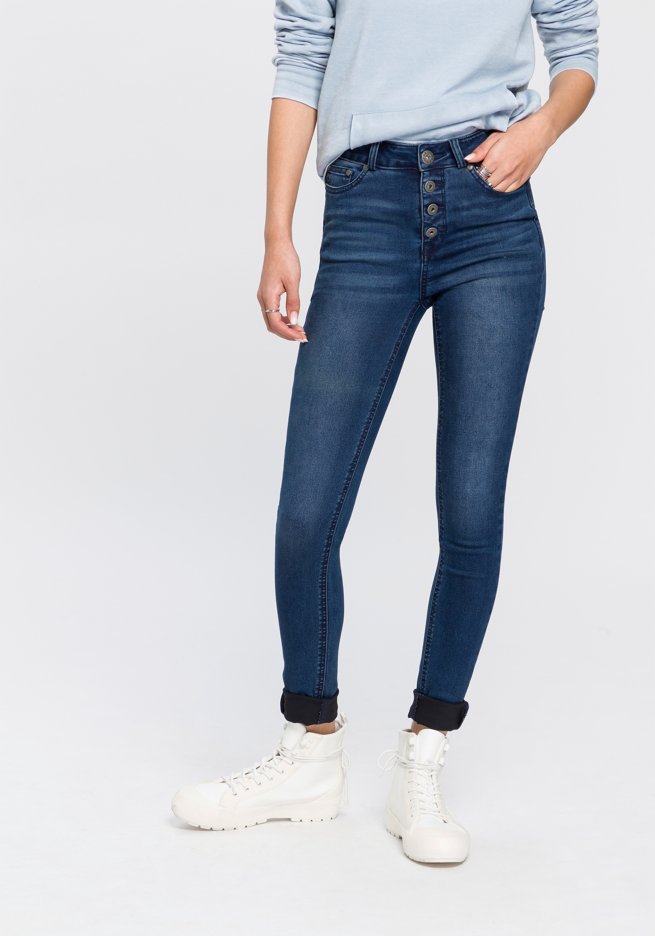 ♕ Arizona Skinny-fit-Jeans Waist Stretch«, bestellen Knopfleiste durchgehender High mit »Ultra versandkostenfrei