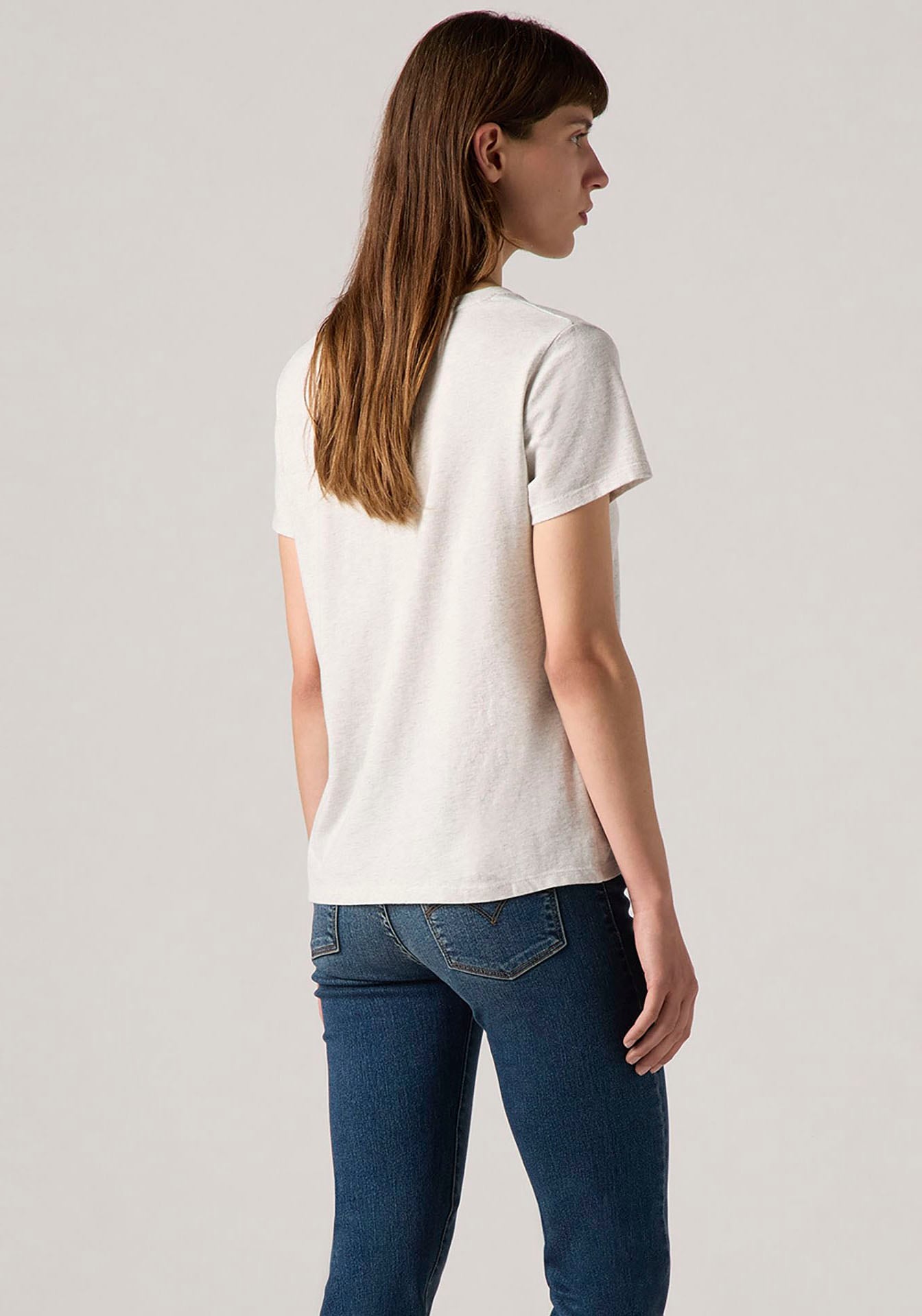 Levi's® V-Shirt »Perfect Tee«, mit kleinem Batwing- Logo