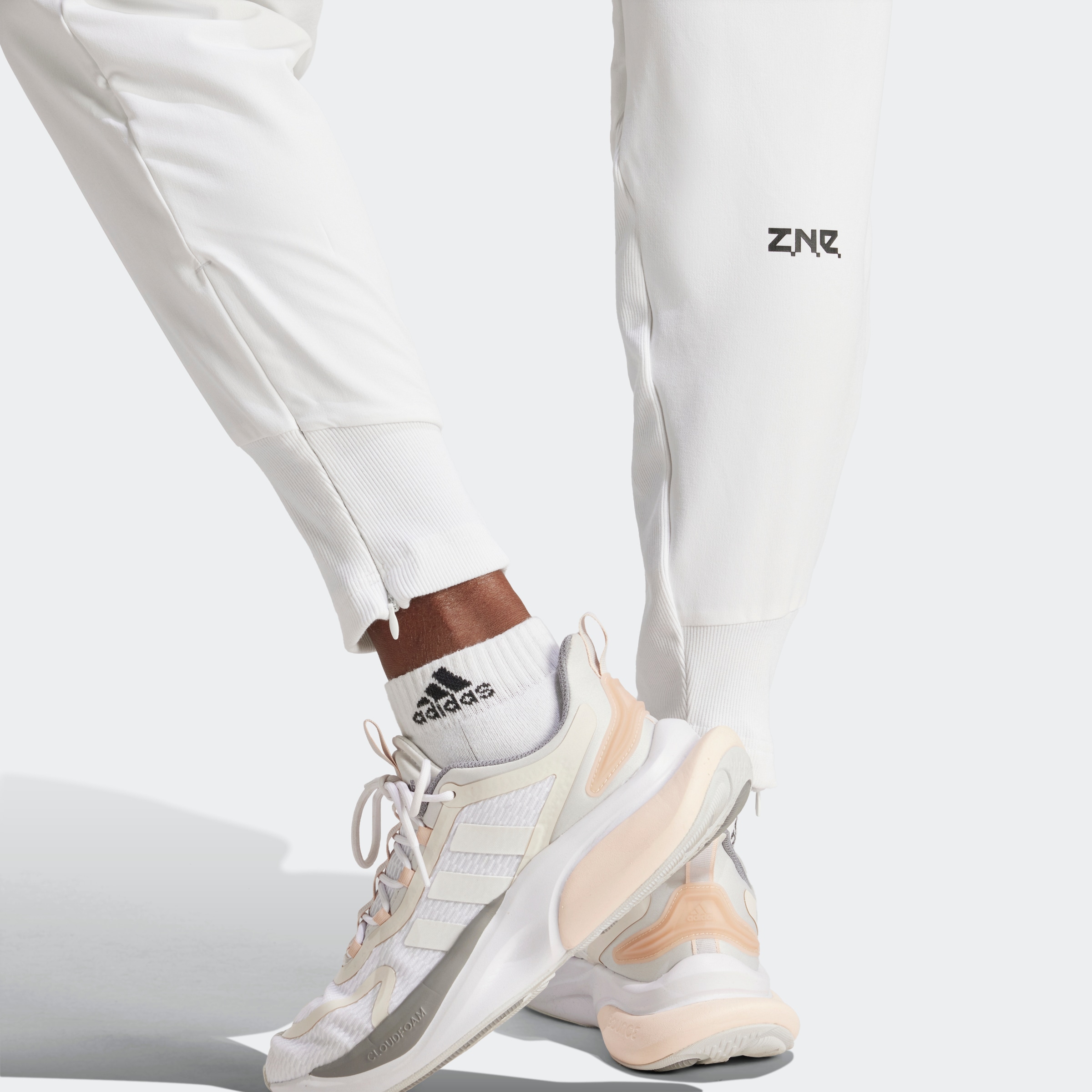 adidas Sportswear Sporthose »W Z.N.E. WVN PT«, (1 tlg.)