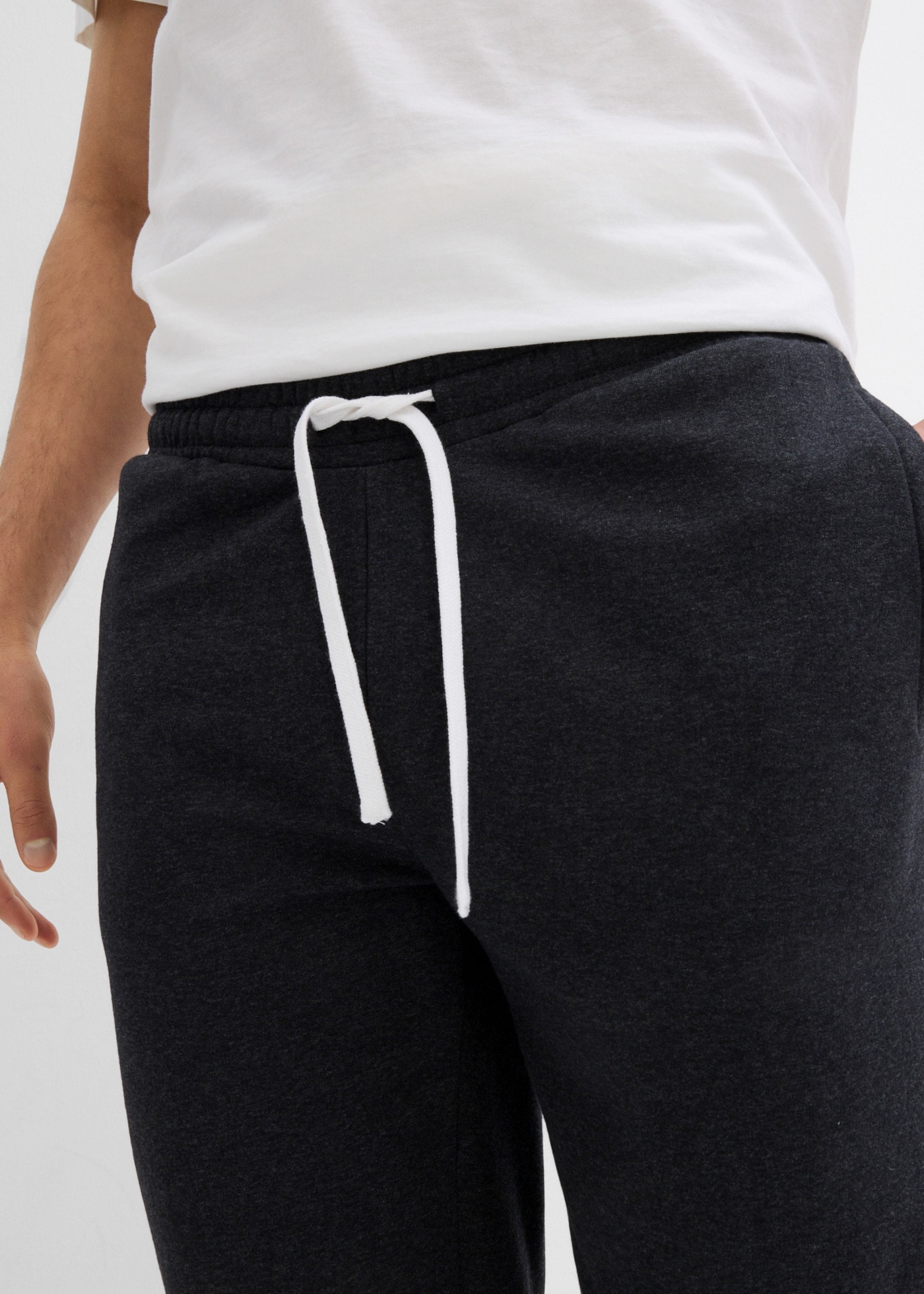 bonprix Sweatbermudas  en coton et polyester, regular fit, style casual