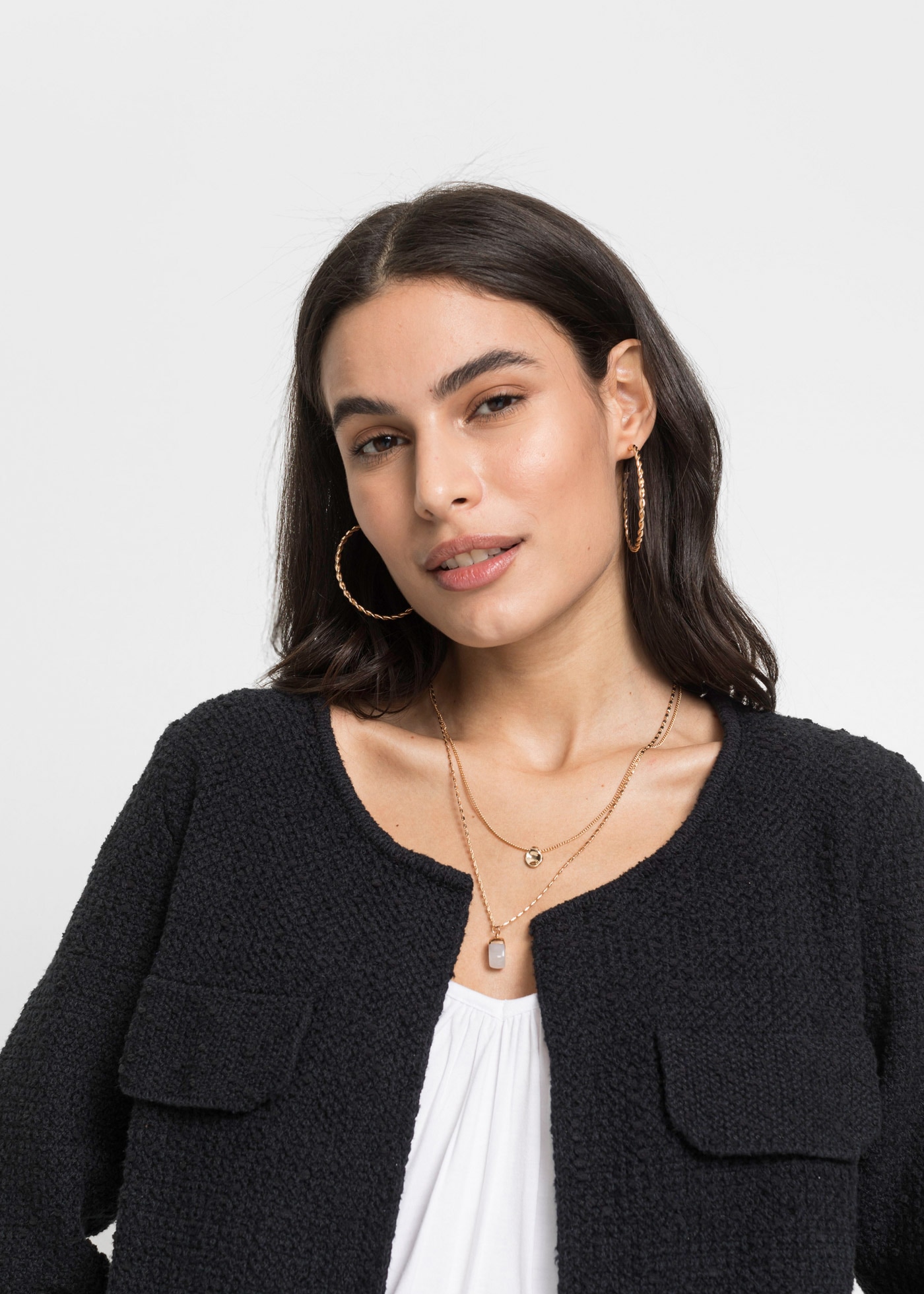 bonprix Veste en tricot Loose fit, mit Bouclégarn, femininer Stil