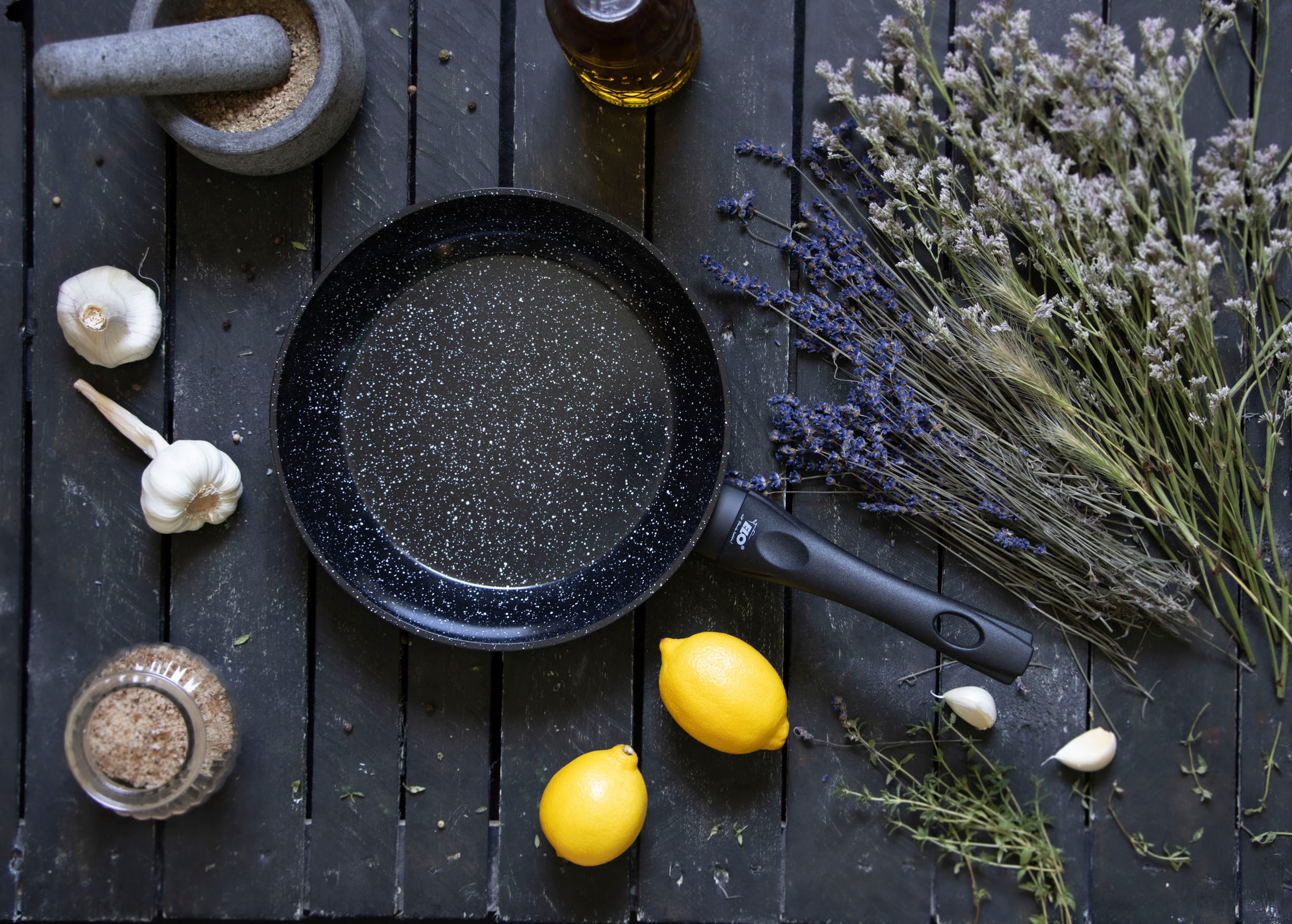 Elo Bratpfanne »Pure Belugo« Aluminium 1 Stk. tlg. Gelochter Induktionsboden