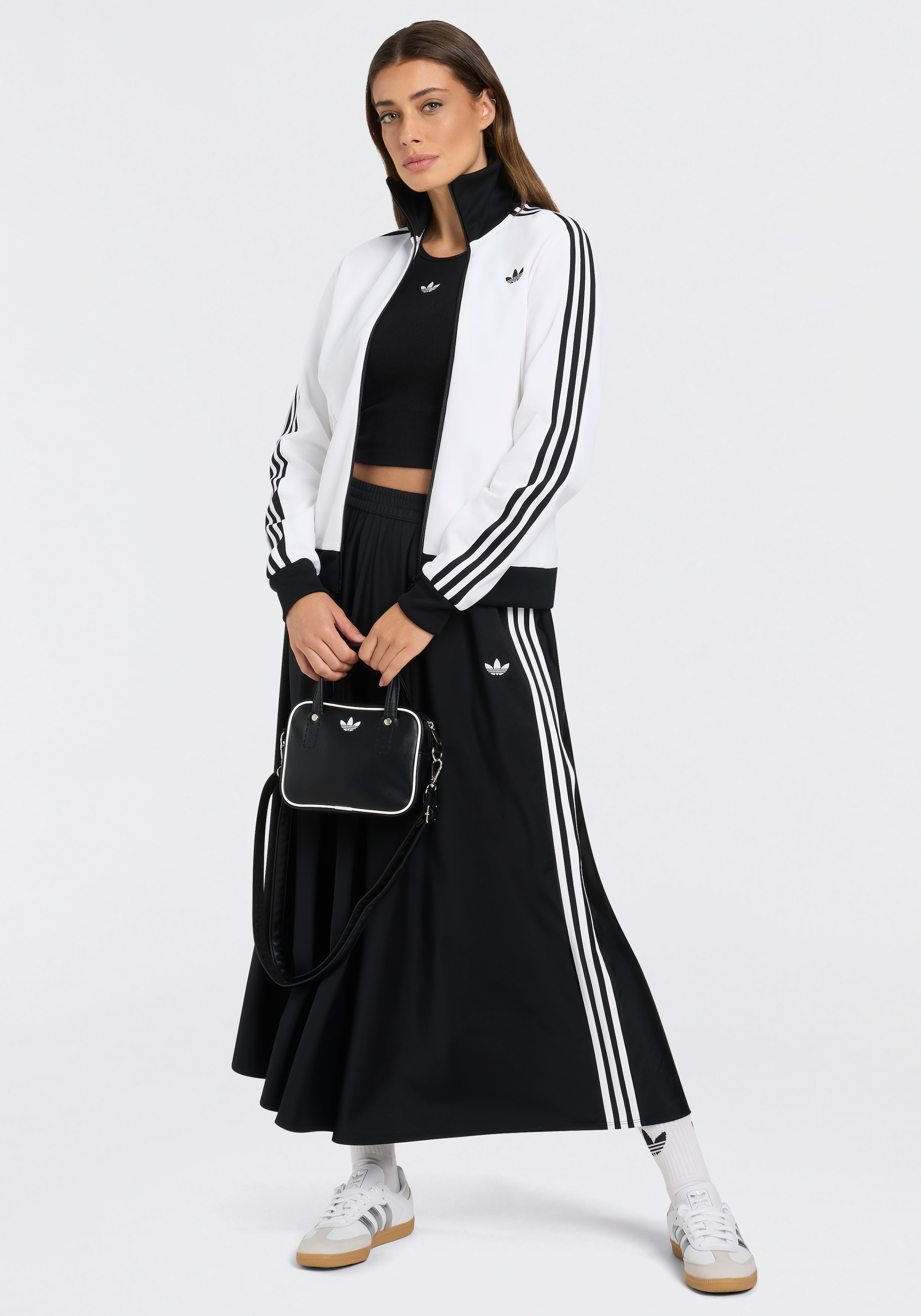 adidas Originals Robe t-shirt »FIREBIRD SKIRT« style sportif, avec fermeture à pression