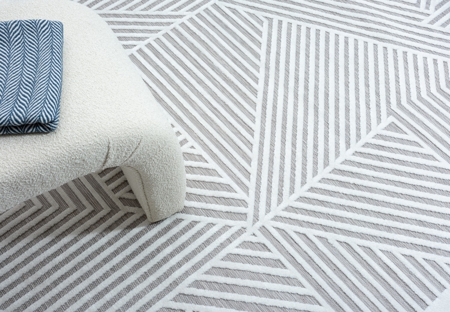 Myflair Möbel & Accessoires Teppich »Vill, LAGERRÄUMUNG!« rechteckig 8 mm Höhe modernes Design, Hoch-Tief Effekt, Outdoor geeignet, Balkon, Terrasse