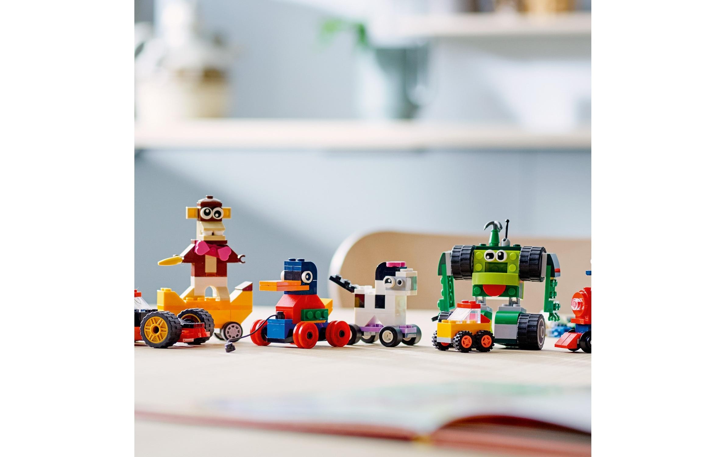 LEGO® Konstruktionsspielsteine »Steinebox mit Rädern«
