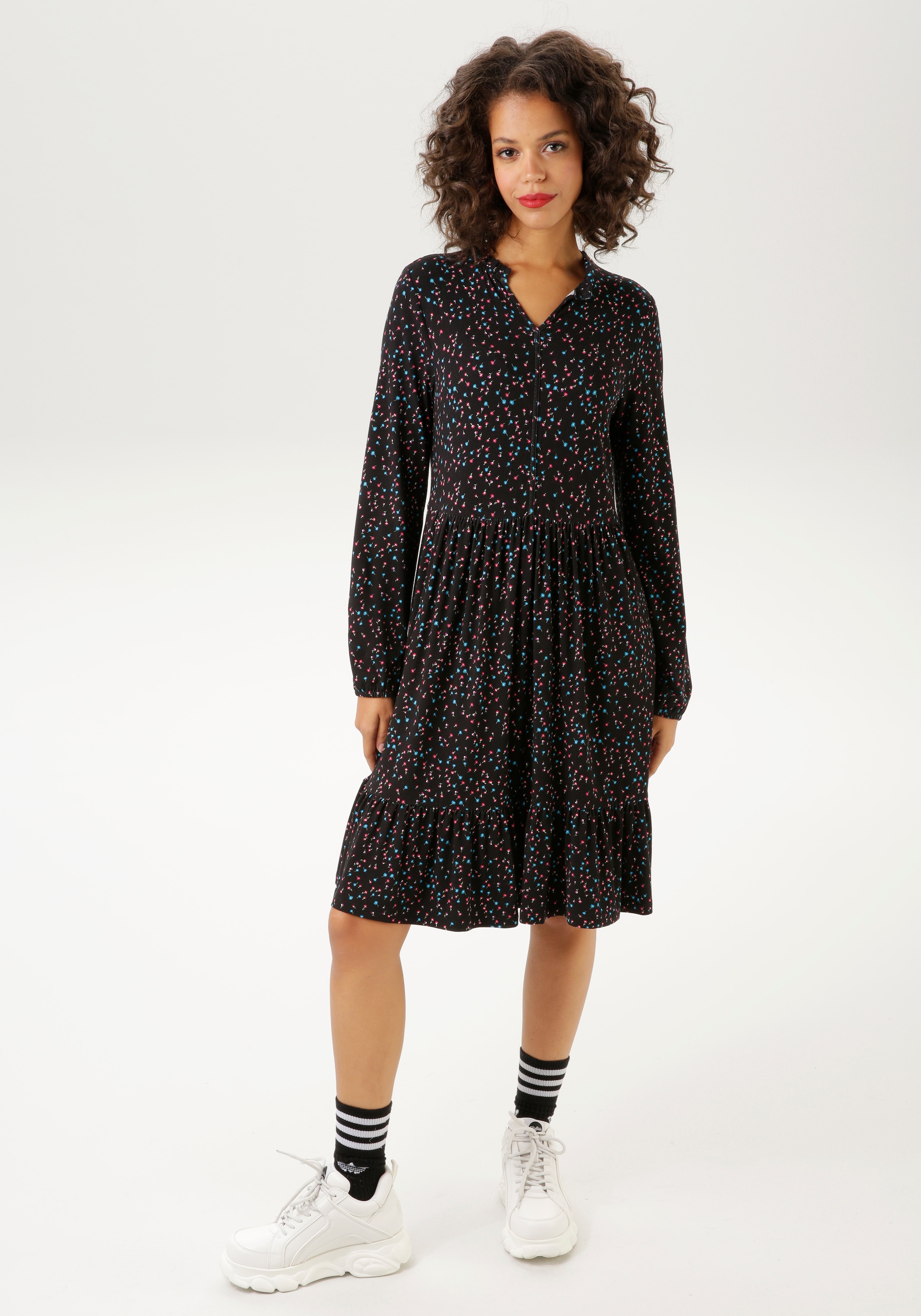 Aniston CASUAL Jerseykleid, Blümchen KOLLEKTION kleinen auf mit - NEUE versandkostenfrei bedruckt