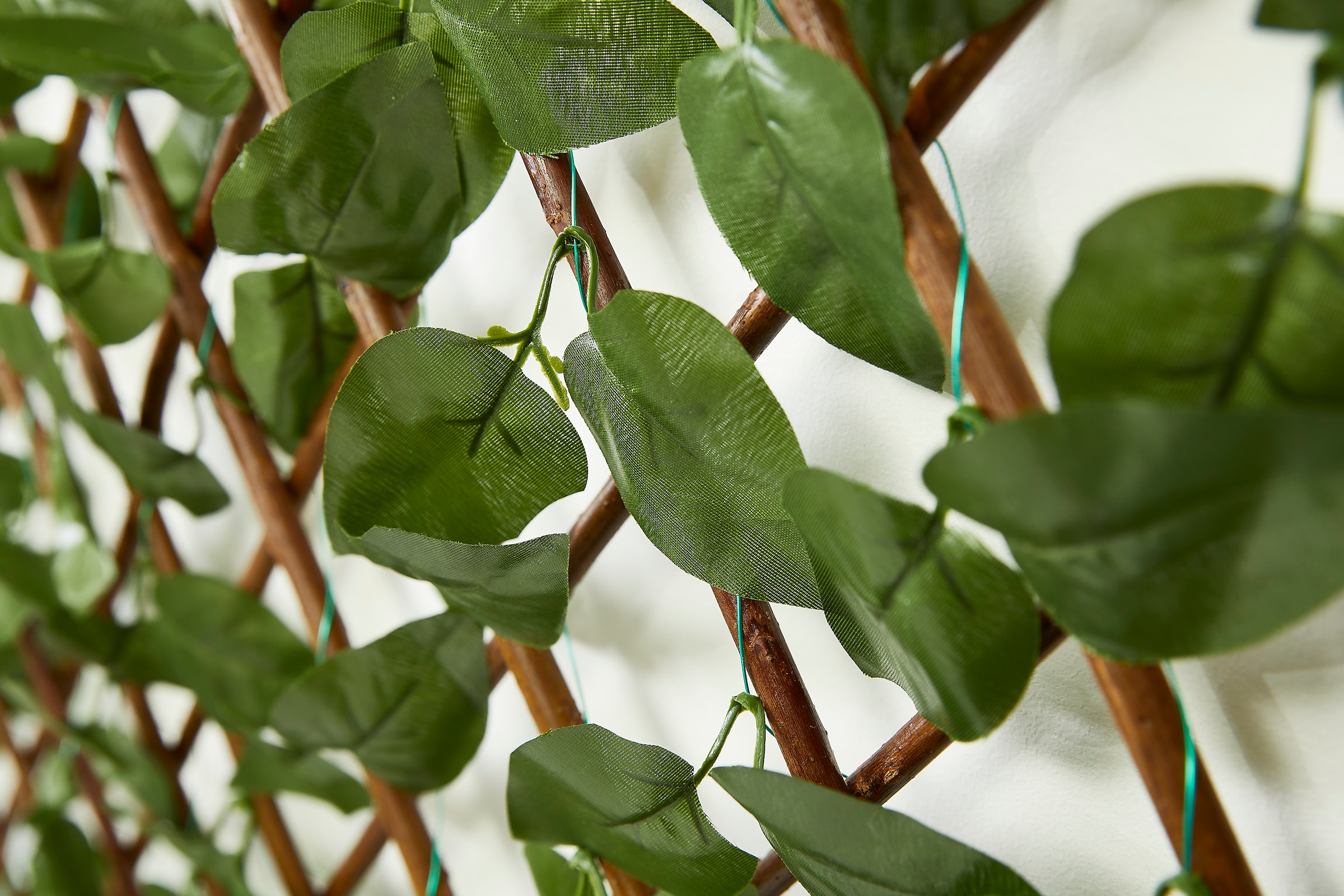 Andiamo Kunsthecken-Sichtschutz »ausziehbarer Zaun mit künstlichen Blättern« Spalier mit Kunstranke, natürliche Optik, Sichtschutz für Balkon