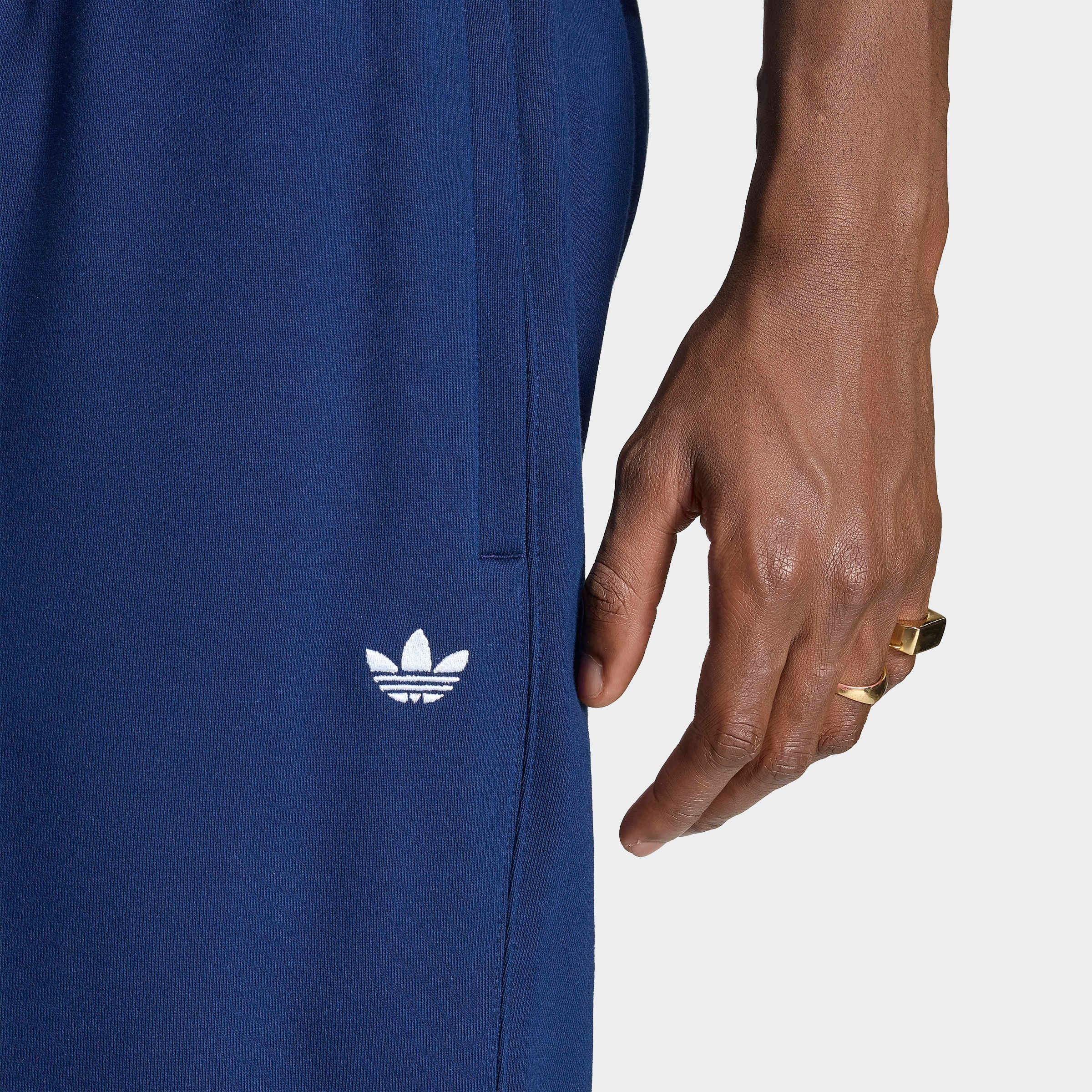 adidas Originals Pantalon de sport »TREFOIL ESSENTIALS, OFFENER SAUM«  pour adultes, sans fermeture, en coton, coupe normale
