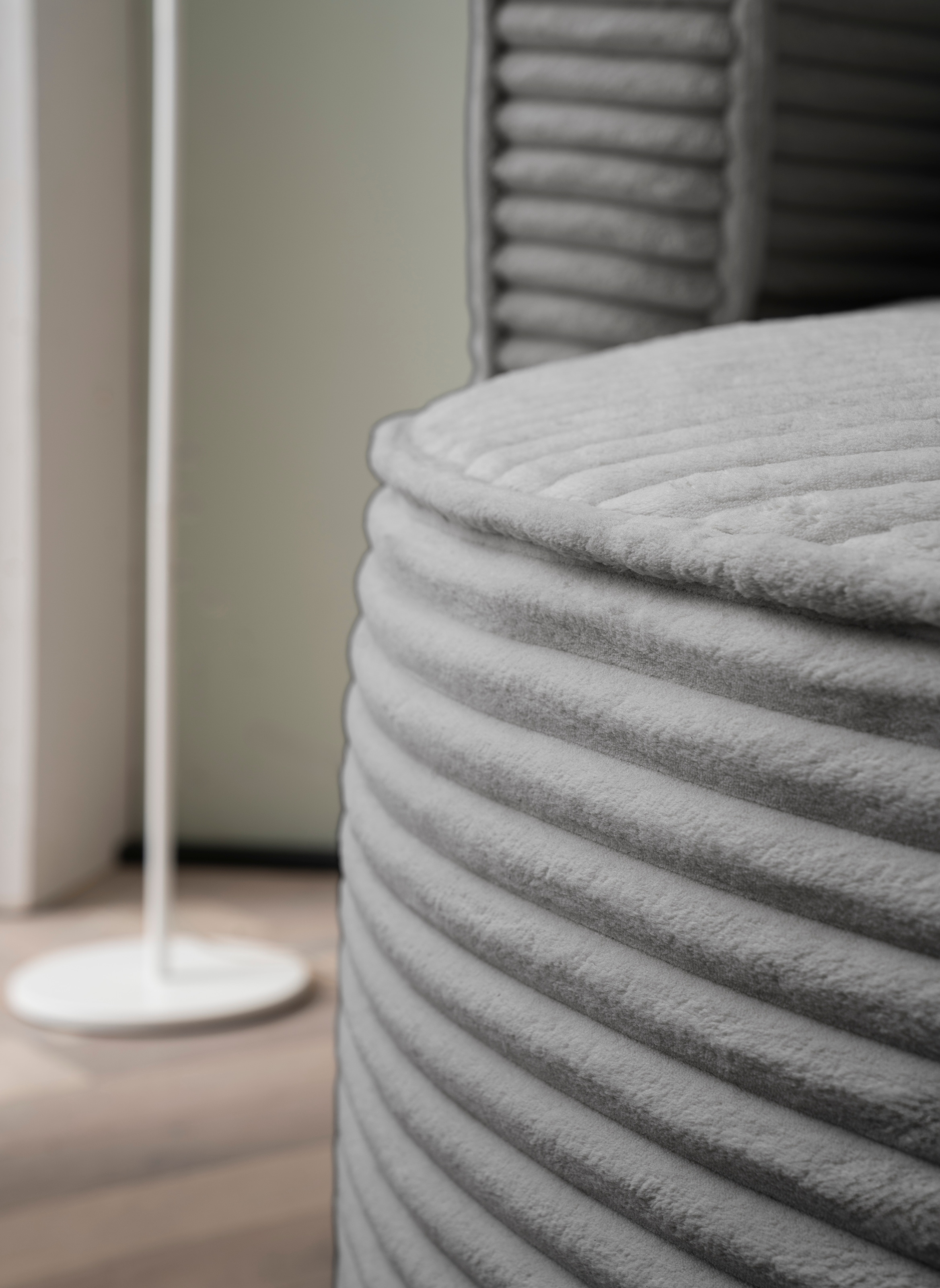 LeGer Home by Lena Gercke XXL-Sessel »ISALIE, Rundsessel mit Hocker, Lesesessel, Loveseat, Big-Sessel«, (Set), trendige Stoffe, 3 Zierkissen, grosse Sitzfläche, Cord, Samt, Bouclé