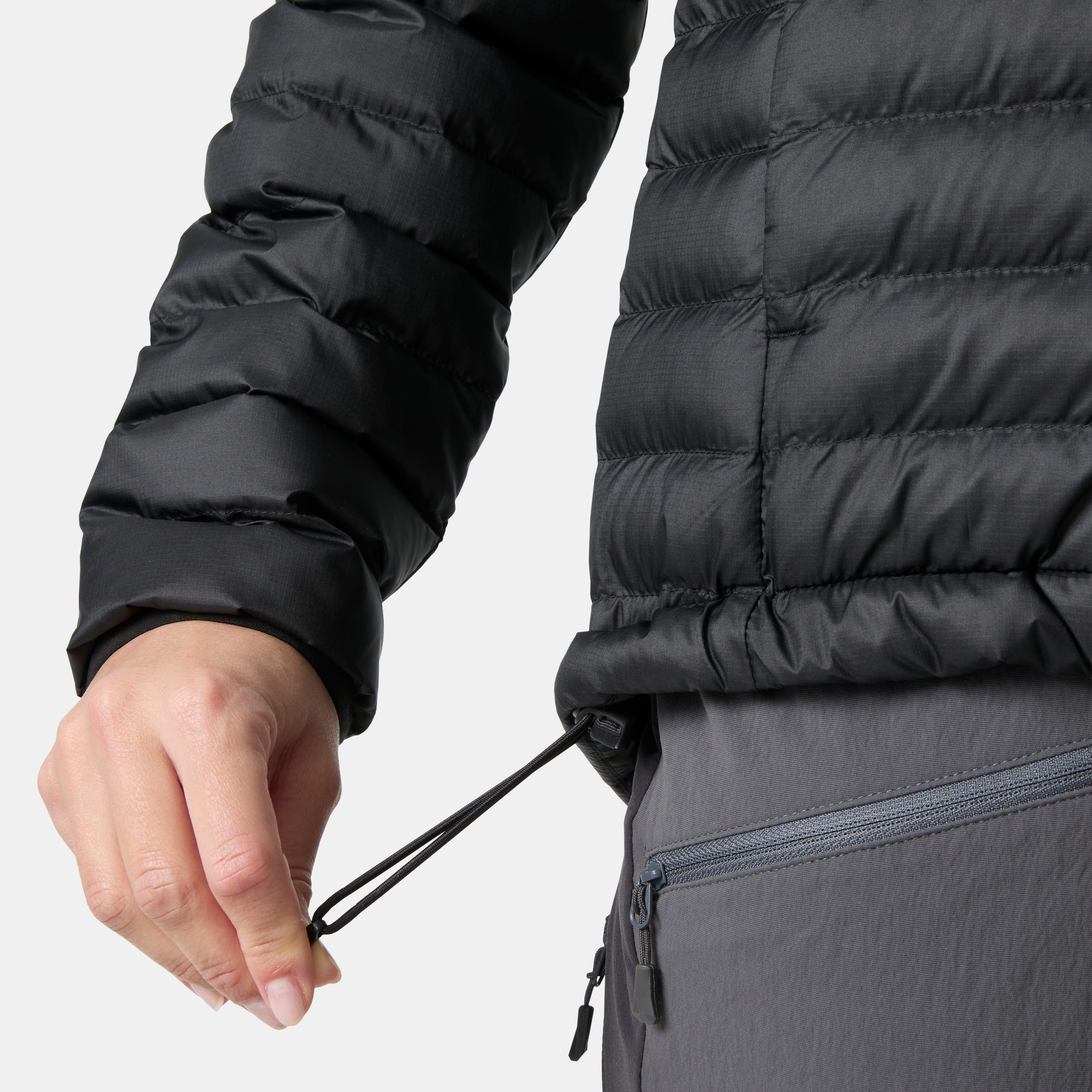 Helly Hansen Steppjacke »W SIRDAL HOODED INSULATOR« mit Ecoloft-Isolierung, strapazierfähiges Ripstop-Aussenmaterial